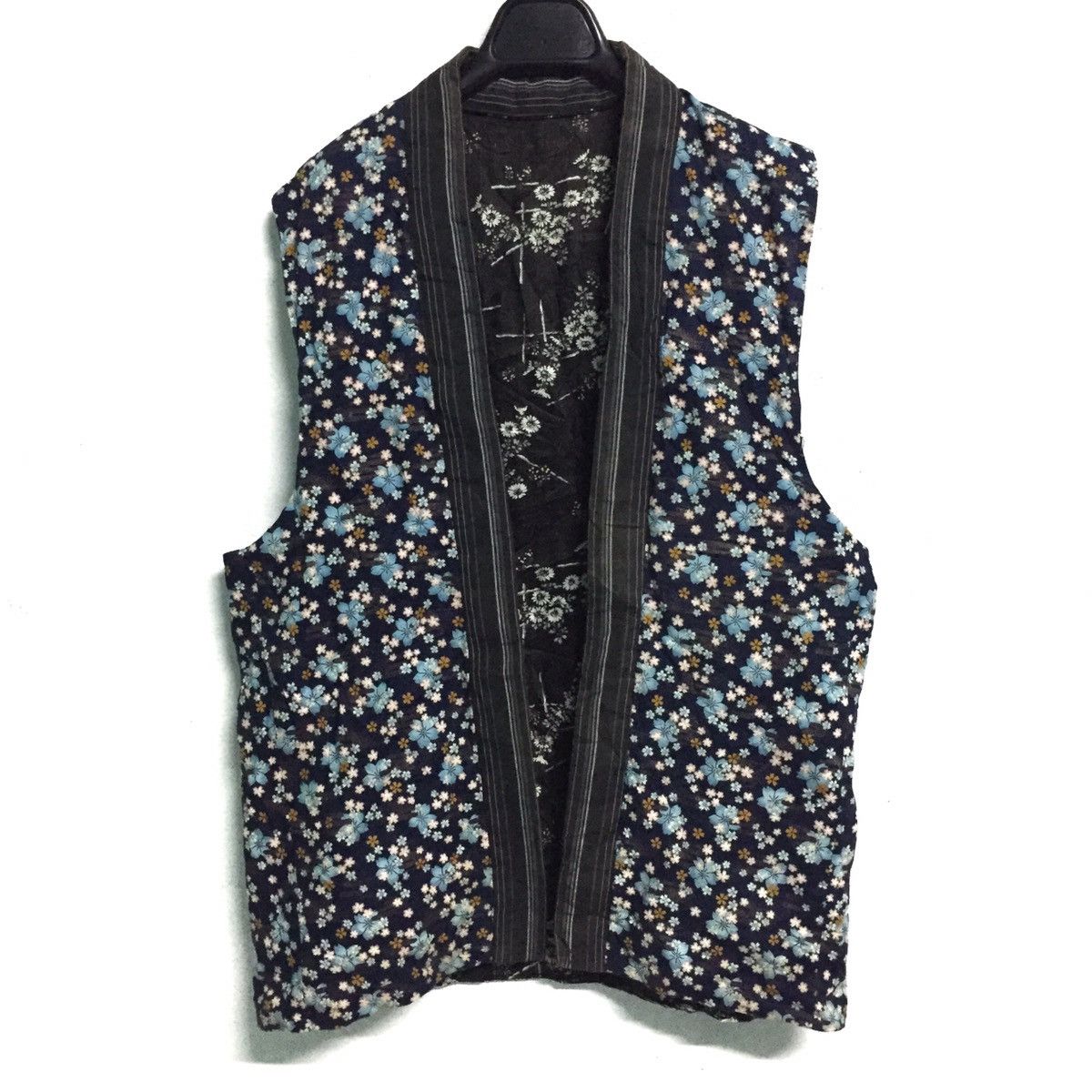 Japanese Brand Reversible Kimono Vest Style With Traditional Decoration Size US M / EU 48-50 / 2 - 1 Thumbnail
