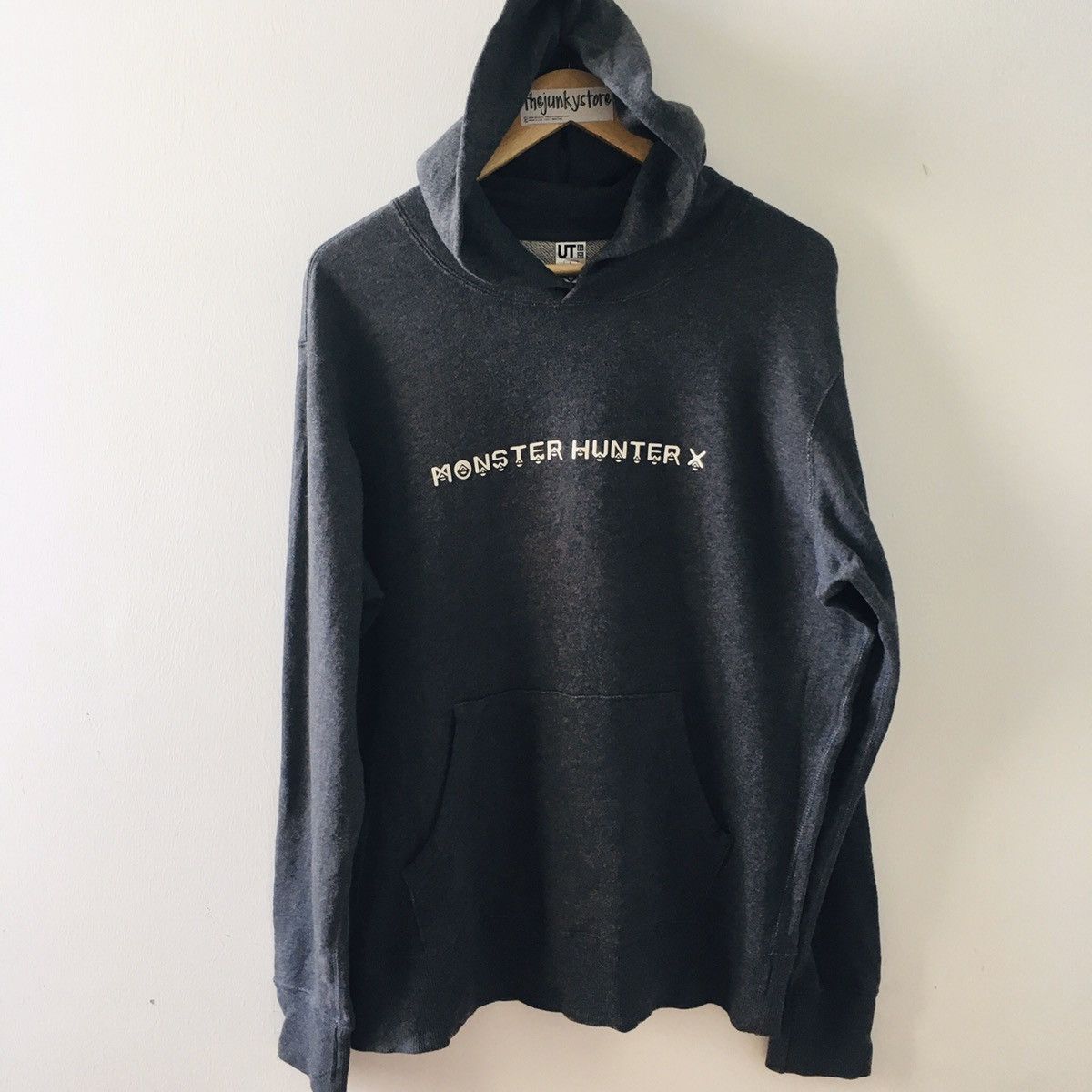 Uniqlo monster hunter hoodie sales