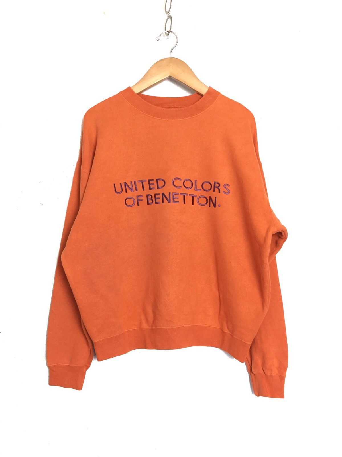 United Colors Of Benetton Rare!Orange United Color of Benetton embroidery sweatshirt Size US S / EU 44-46 / 1 - 1 Thumbnail