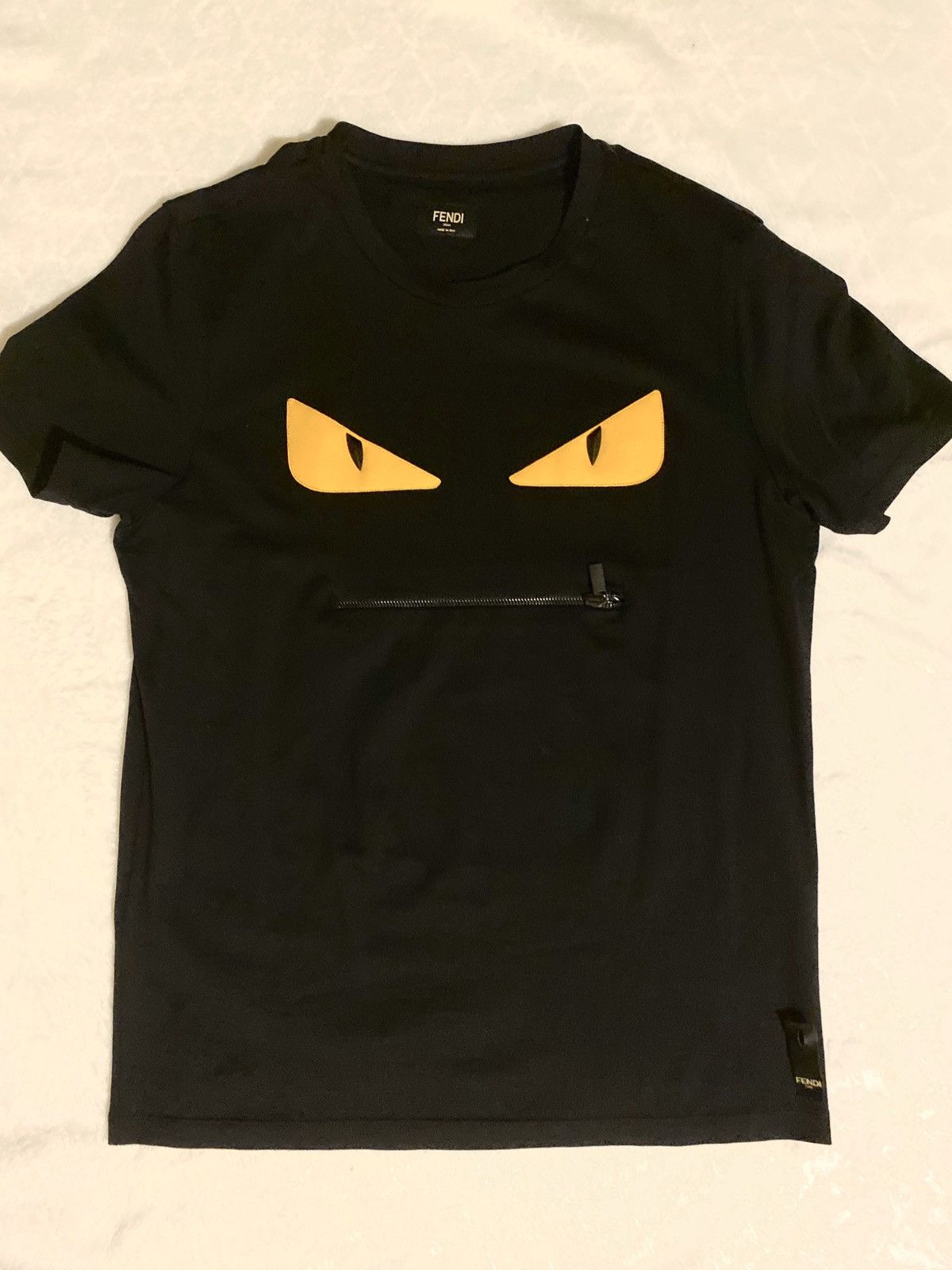 Fendi t shirt shop zip mouth