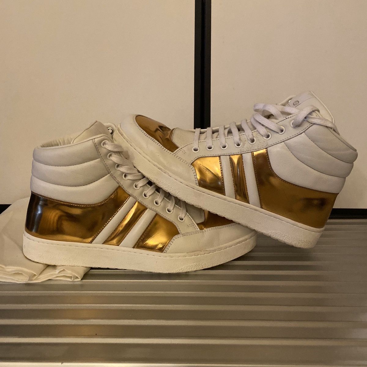 Gucci White Metallic Gold Padded Leather High Top Sneakers Size US 8 / EU 41 - 4 Thumbnail