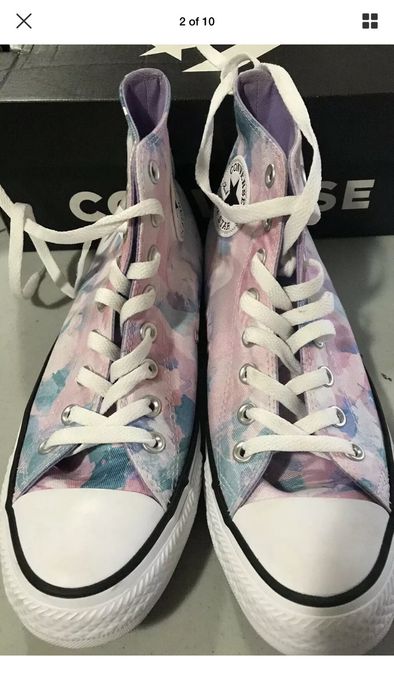 Washed hotsell lilac converse