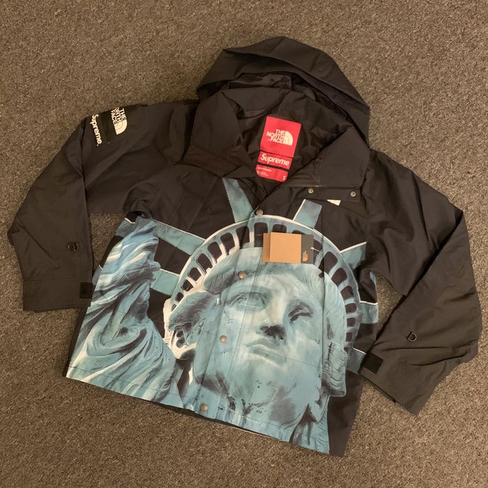 Supreme x The North Face Statue Of Liberty Mountain Jacket