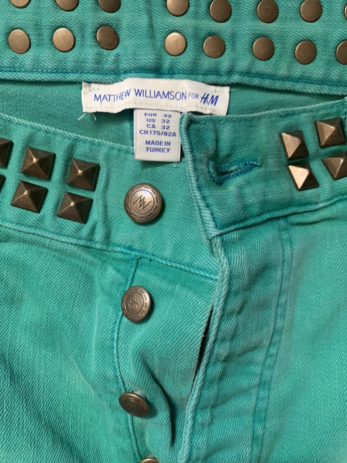 H&M × Matthew Williamson Studded denim short pants Size US 32 / EU 48 - 2 Thumbnail