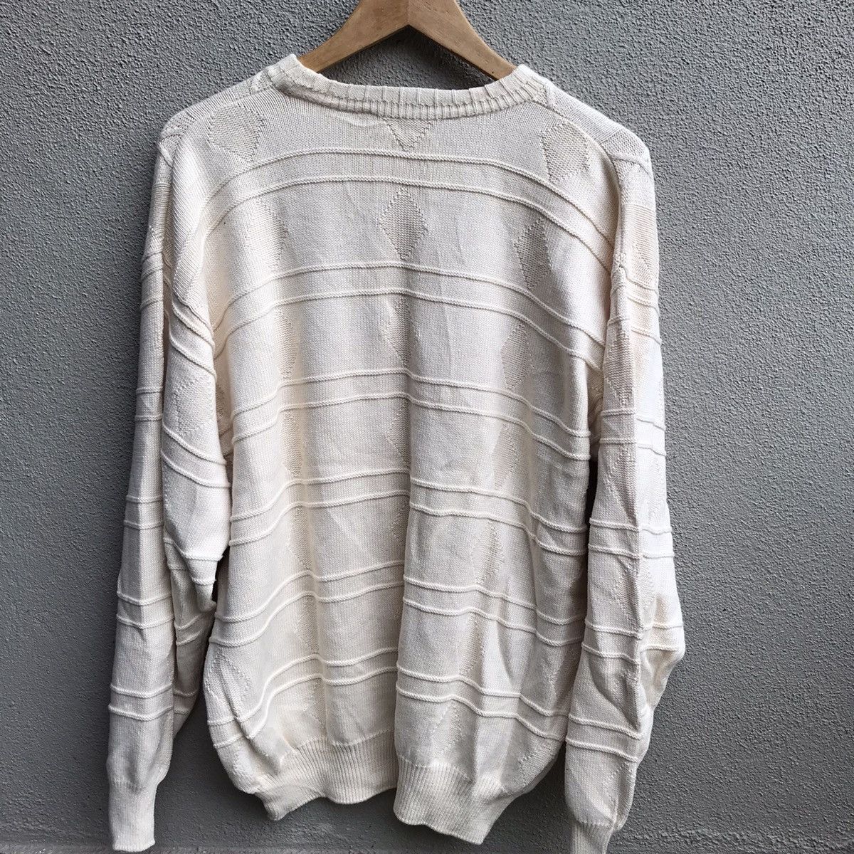 Burberry Vintage BURBERRY england biglogo embroidered knitwear Size US L / EU 52-54 / 3 - 5 Thumbnail