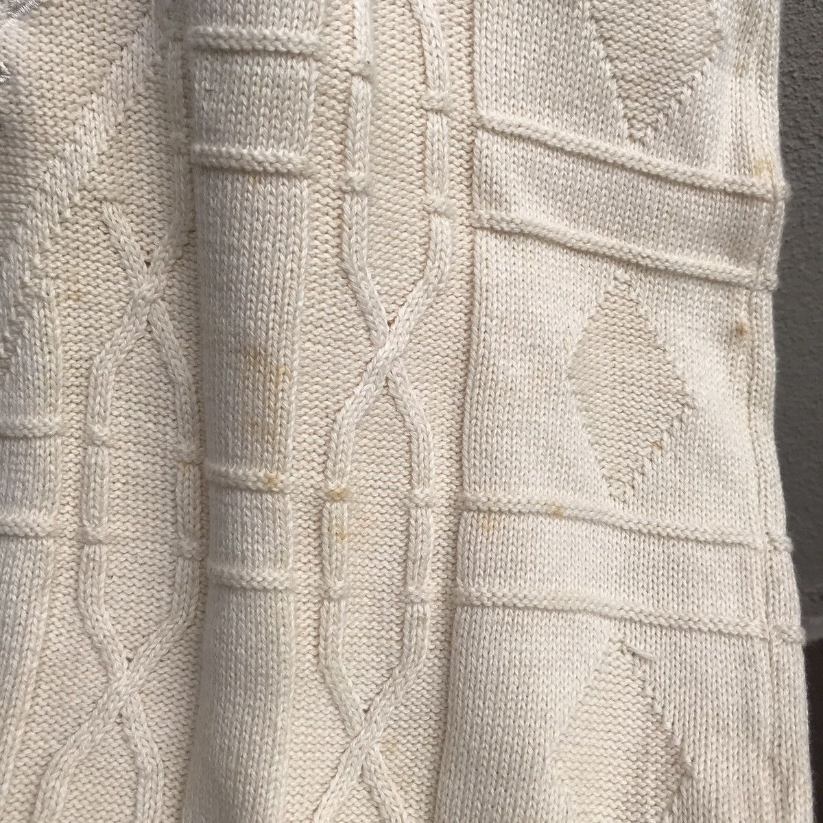 Burberry Vintage BURBERRY england biglogo embroidered knitwear Size US L / EU 52-54 / 3 - 6 Thumbnail