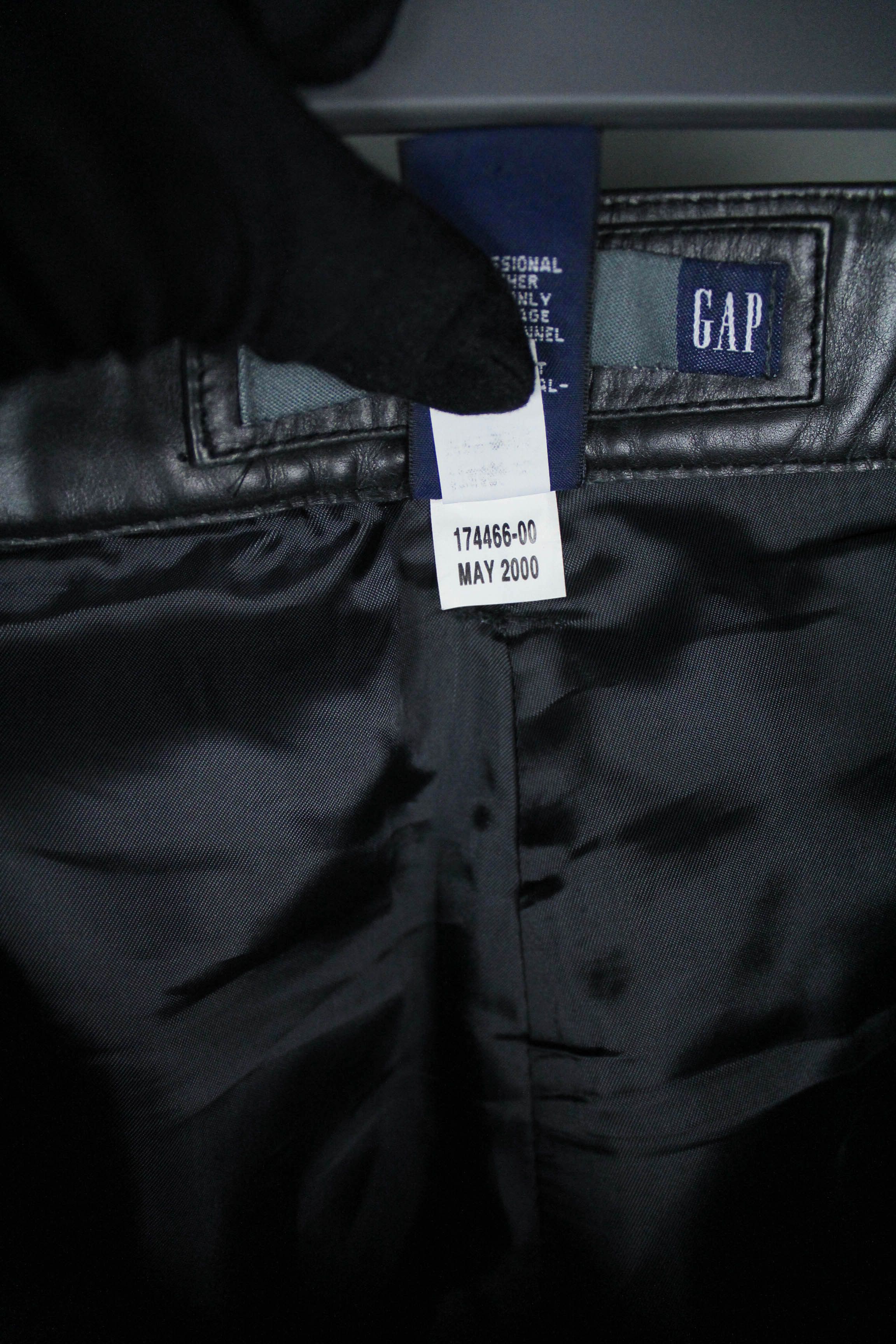 〈 OLD GAP 〉 00's boot fit LEATHER PANTS Early 2000's Gap Bootcut Leather Pants // Size Small to Slim
