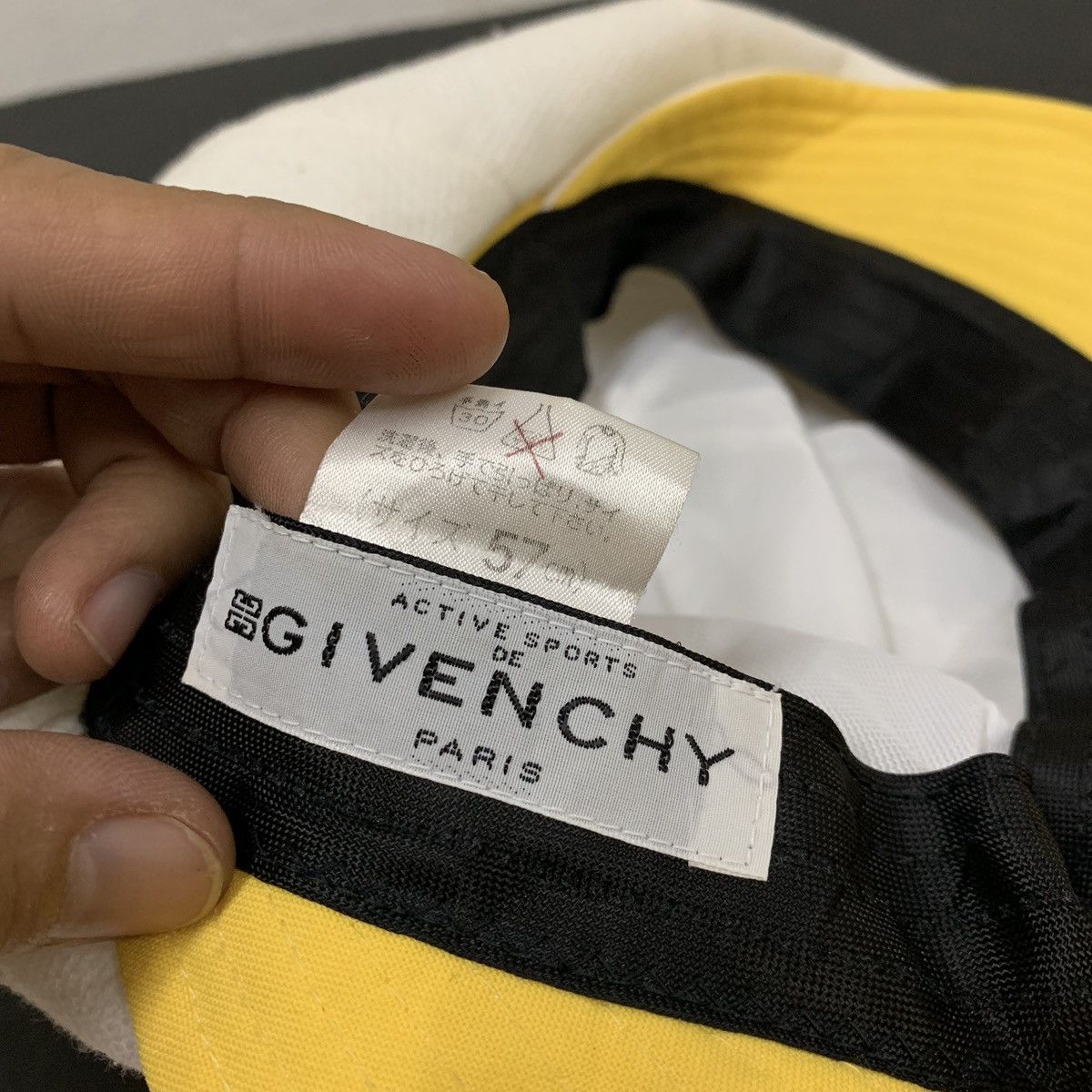 Givenchy Givenchy Hats Beanies Cap Size ONE SIZE - 9 Thumbnail