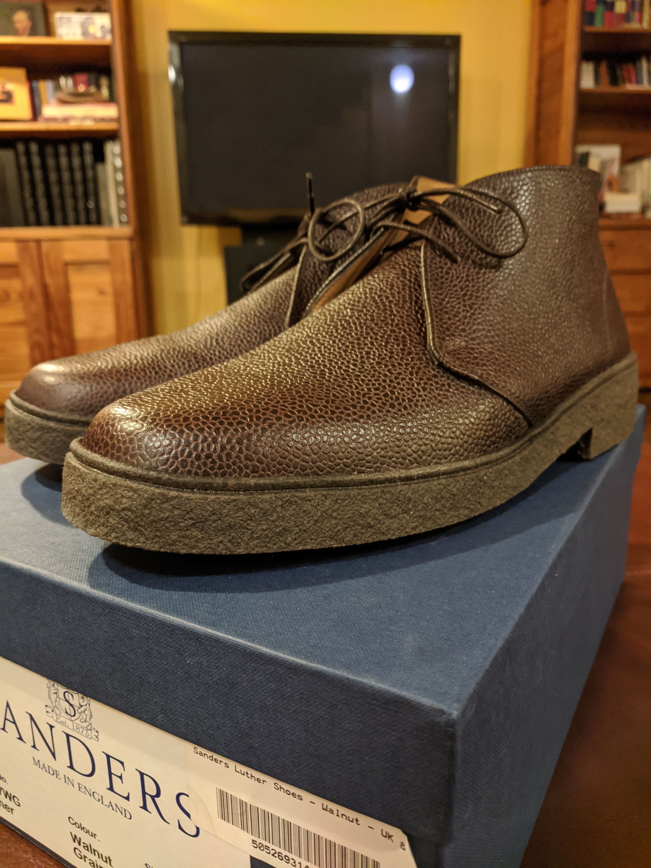 Sanders luther chukka deals