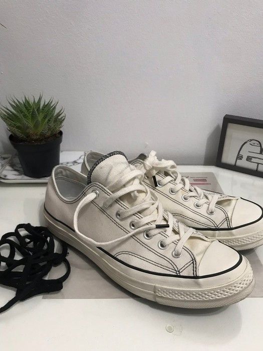 Carhartt hotsell converse chalk