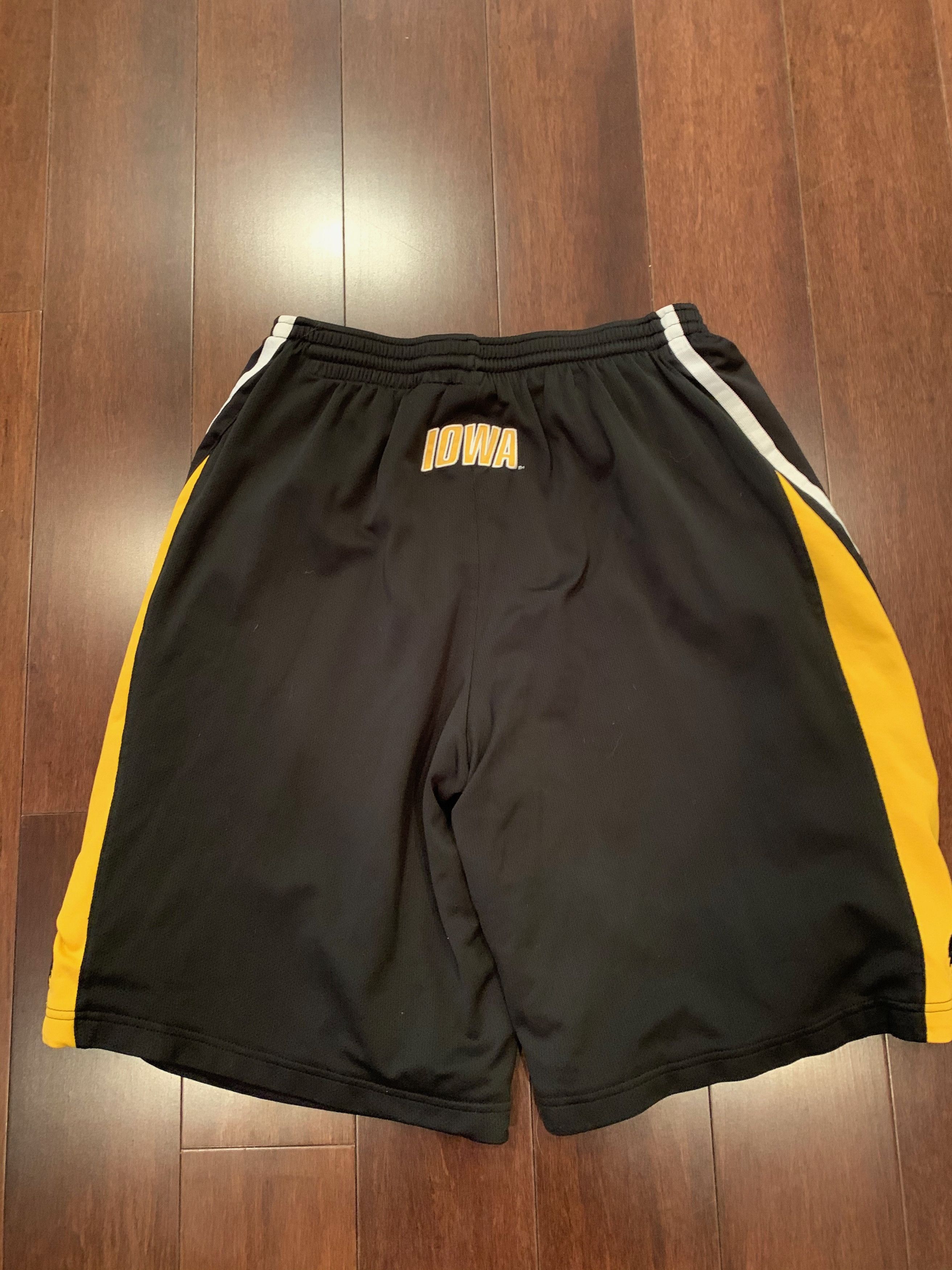 Iowa hawkeye basketball shorts online