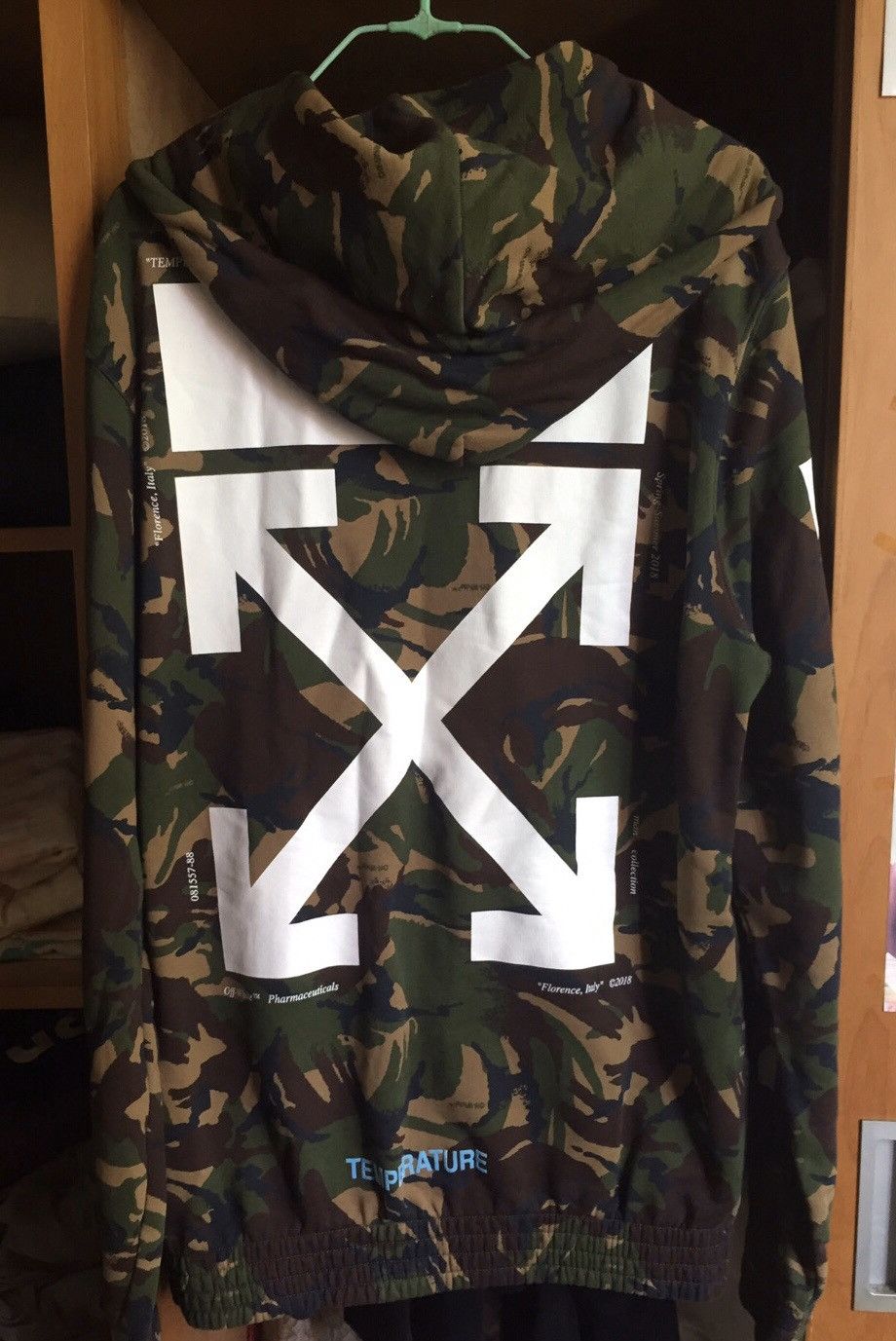 Off white camo zip up hoodie