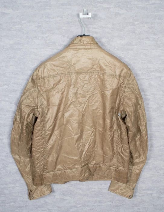 BROWN LIGHTWEIGHT JACKET WITH LEATHER BADGE