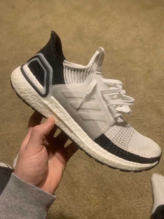 Ultraboost 19 outlet panda