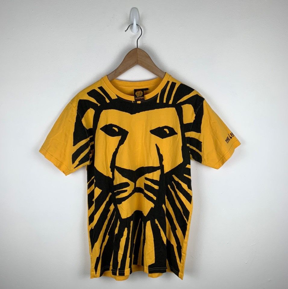 Disney × Vintage Vintage Lion king yellow movie shirt Size US M / EU 48-50 / 2 - 1 Thumbnail