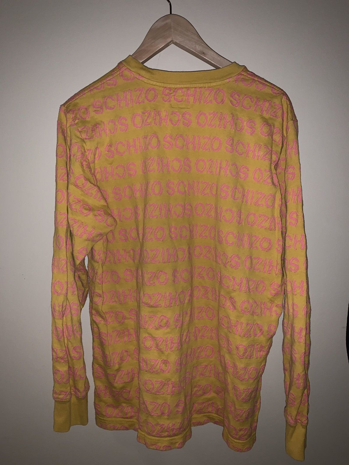Supreme Supreme Yellow Schizo Lonsleeve Size US M / EU 48-50 / 2 - 2 Thumbnail