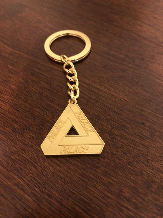 Palace Palace Tri-ferg keyring | Grailed