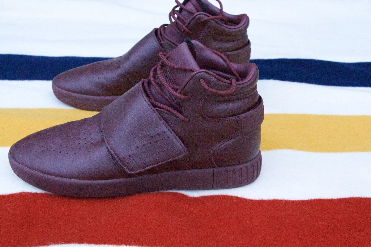 Adidas tubular invader strap maroon hotsell