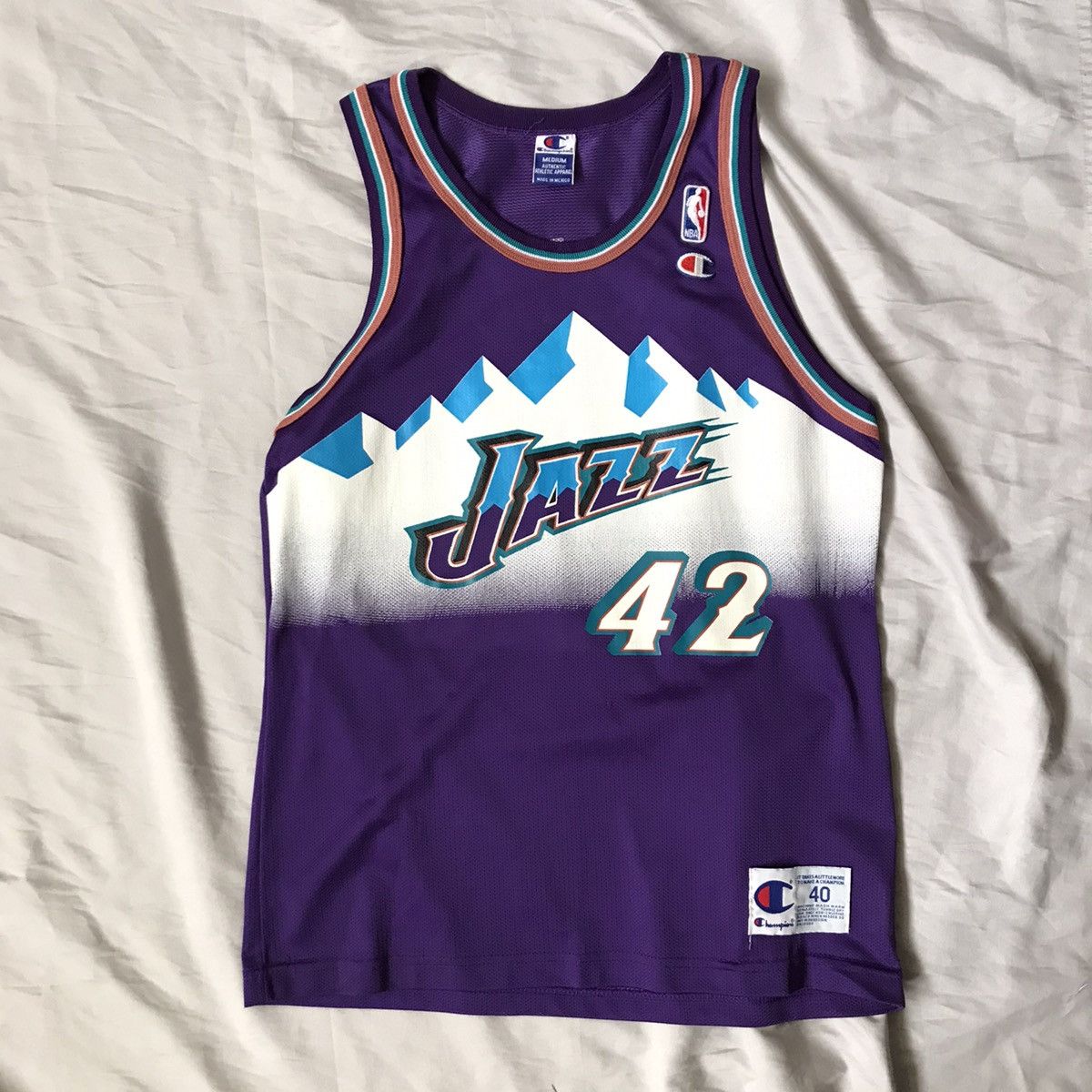 Vintage 2000’s Champion Jersey Utah Jazz Donyell Marshall #42 Size US M / EU 48-50 / 2 - 2 Preview