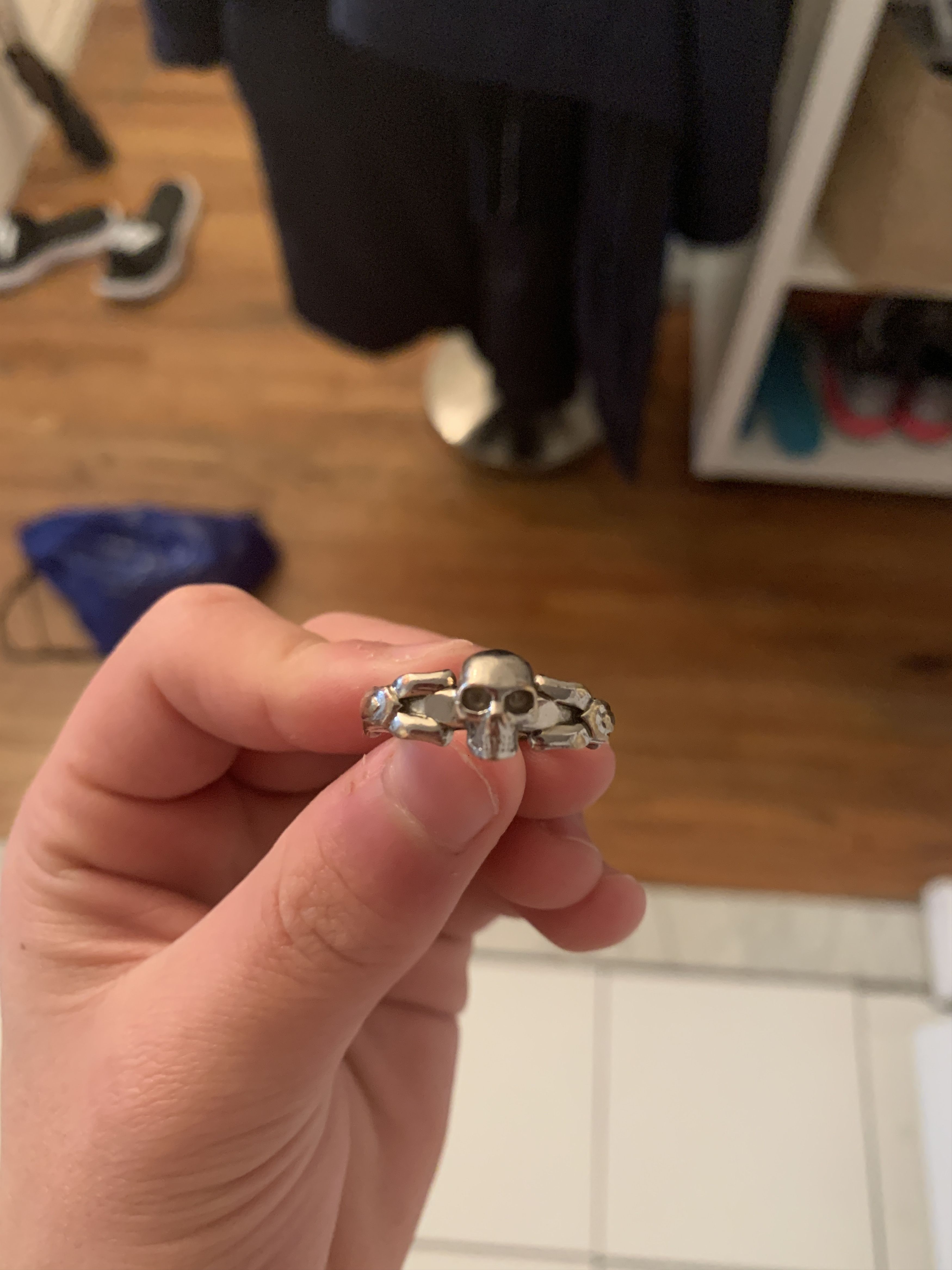 Alexander McQueen Alexander McQueen Silver Tone Skull Ring