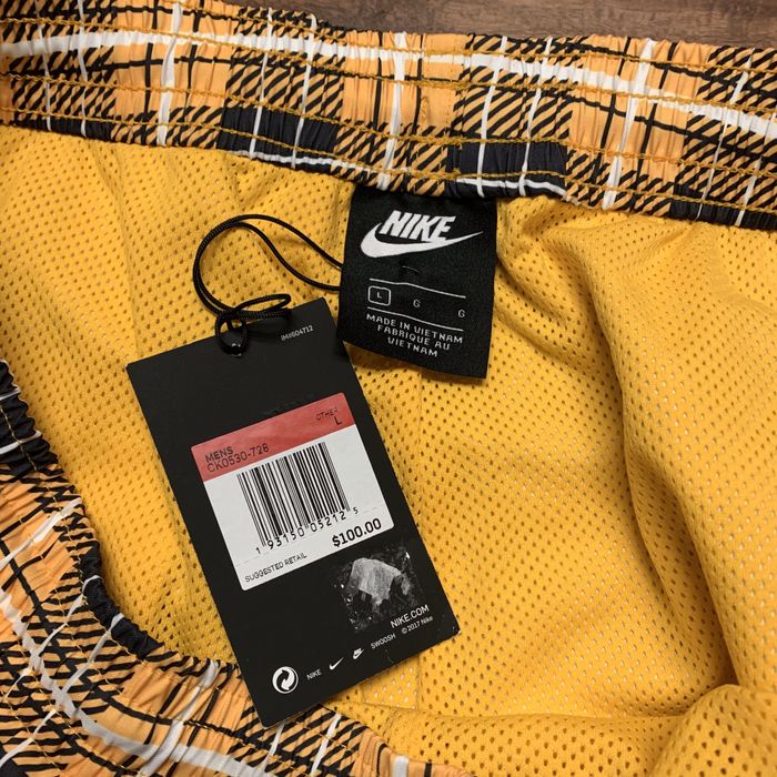 Nike woven hotsell plaid track pants