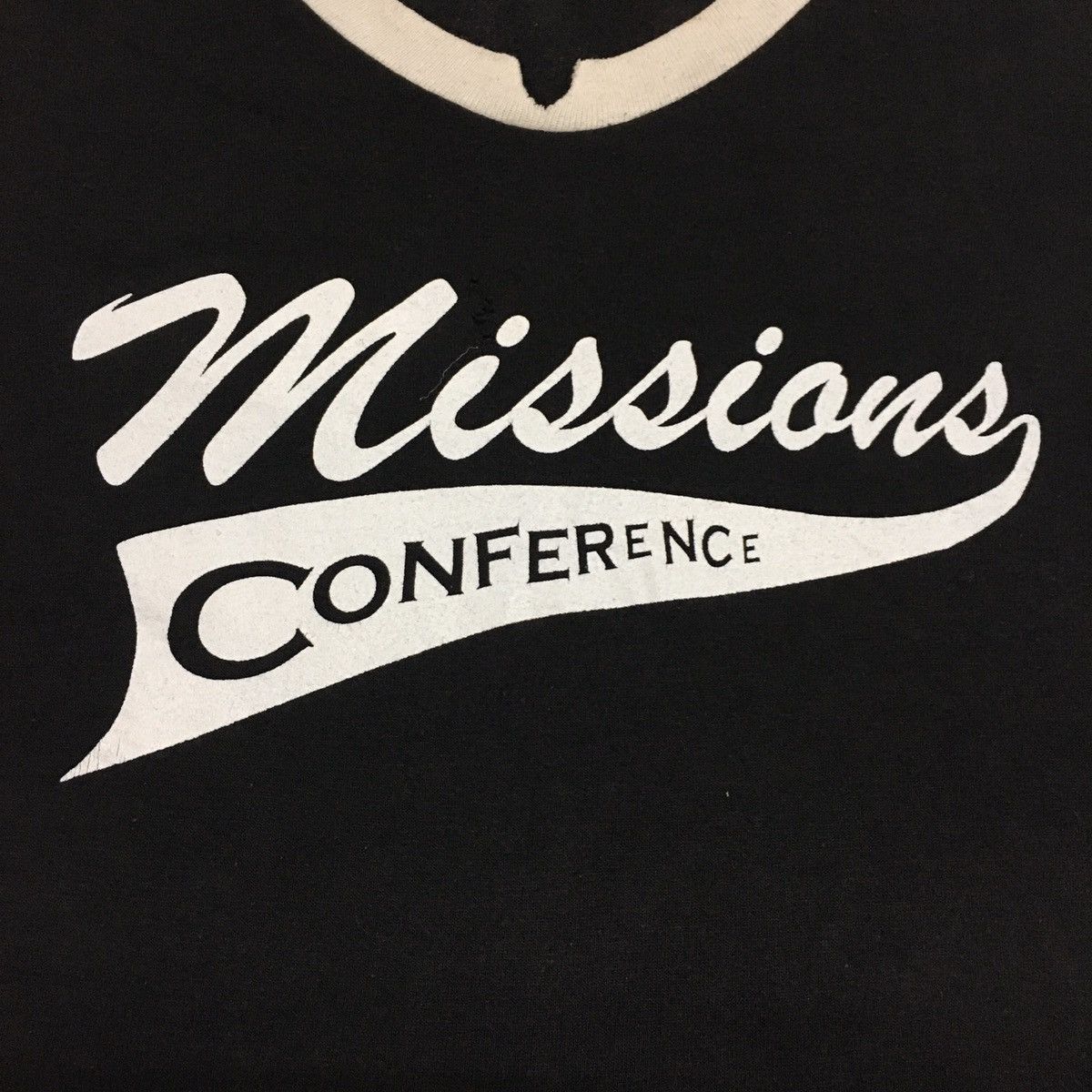 Vintage vintage 90s mission conference staff tee Size US M / EU 48-50 / 2 - 2 Thumbnail