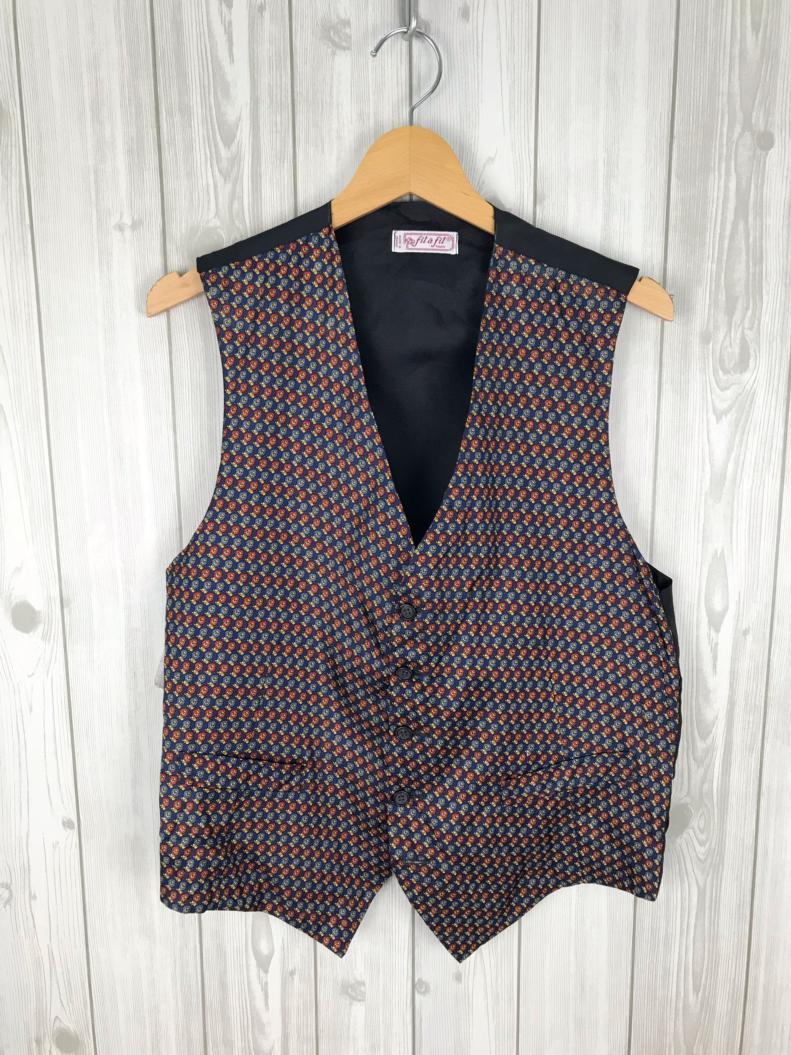 Vintage FILA FIL PARIS All Over Print Lion Made In Italy Vest Size US S / EU 44-46 / 1 - 1 Thumbnail
