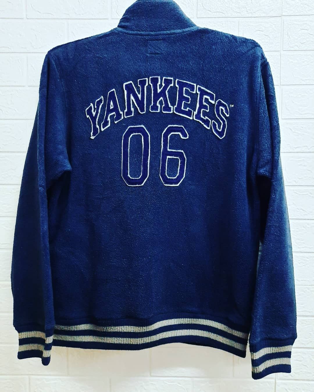 New York Yankees × Uniqlo New York Yankees Fleece Sweatshirt Size US XL / EU 56 / 4 - 3 Thumbnail