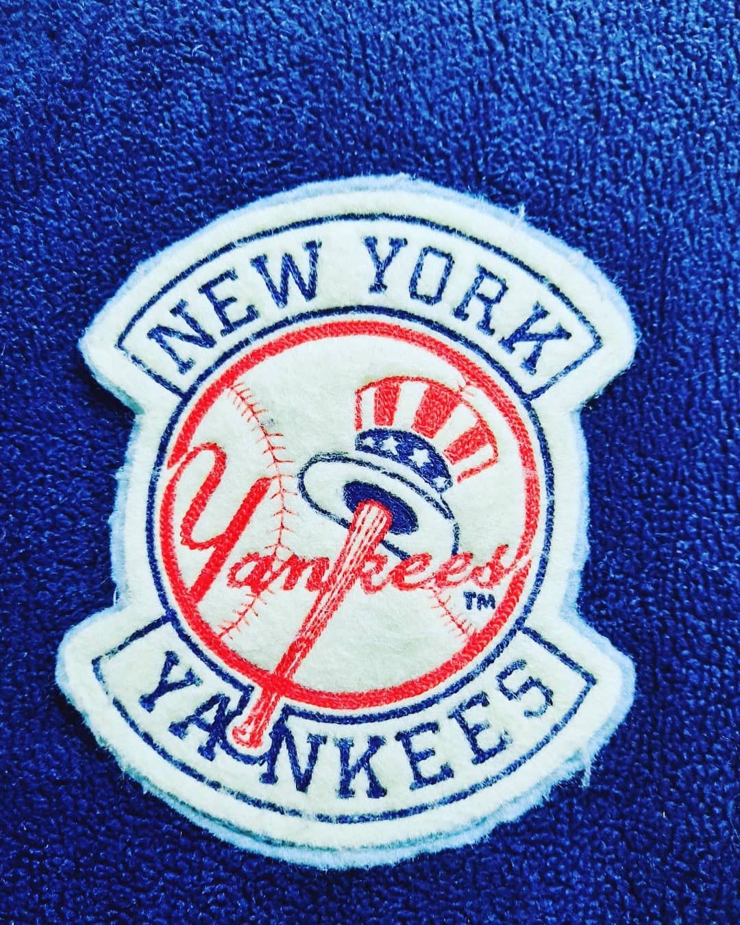 New York Yankees × Uniqlo New York Yankees Fleece Sweatshirt Size US XL / EU 56 / 4 - 2 Thumbnail
