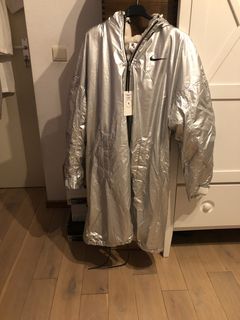 Fear of god x store nike parka jacket metallic silver