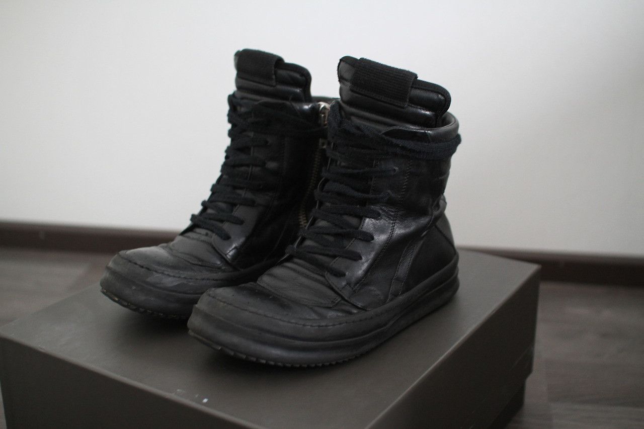 Black Short-Tongue Geobaskets