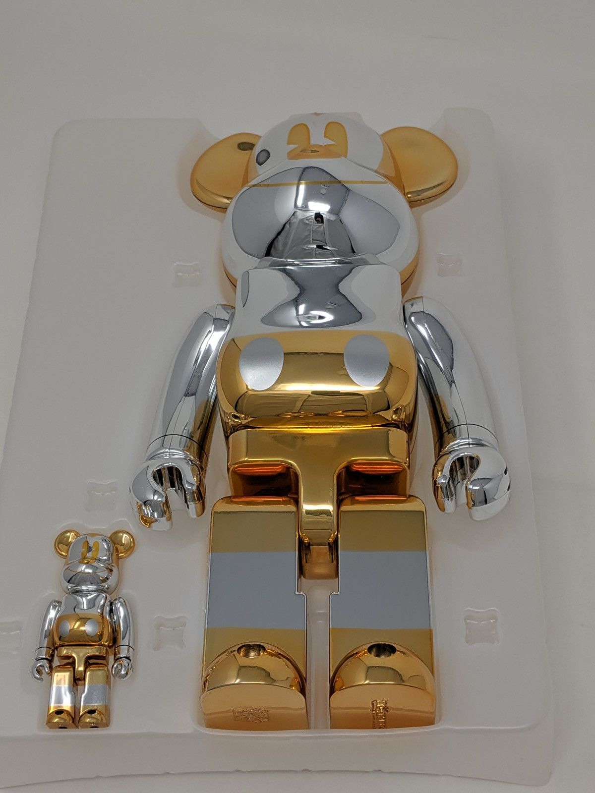 Medicom Toy Bearbrick x Sorayama Future Mickey 100% & 400% Set