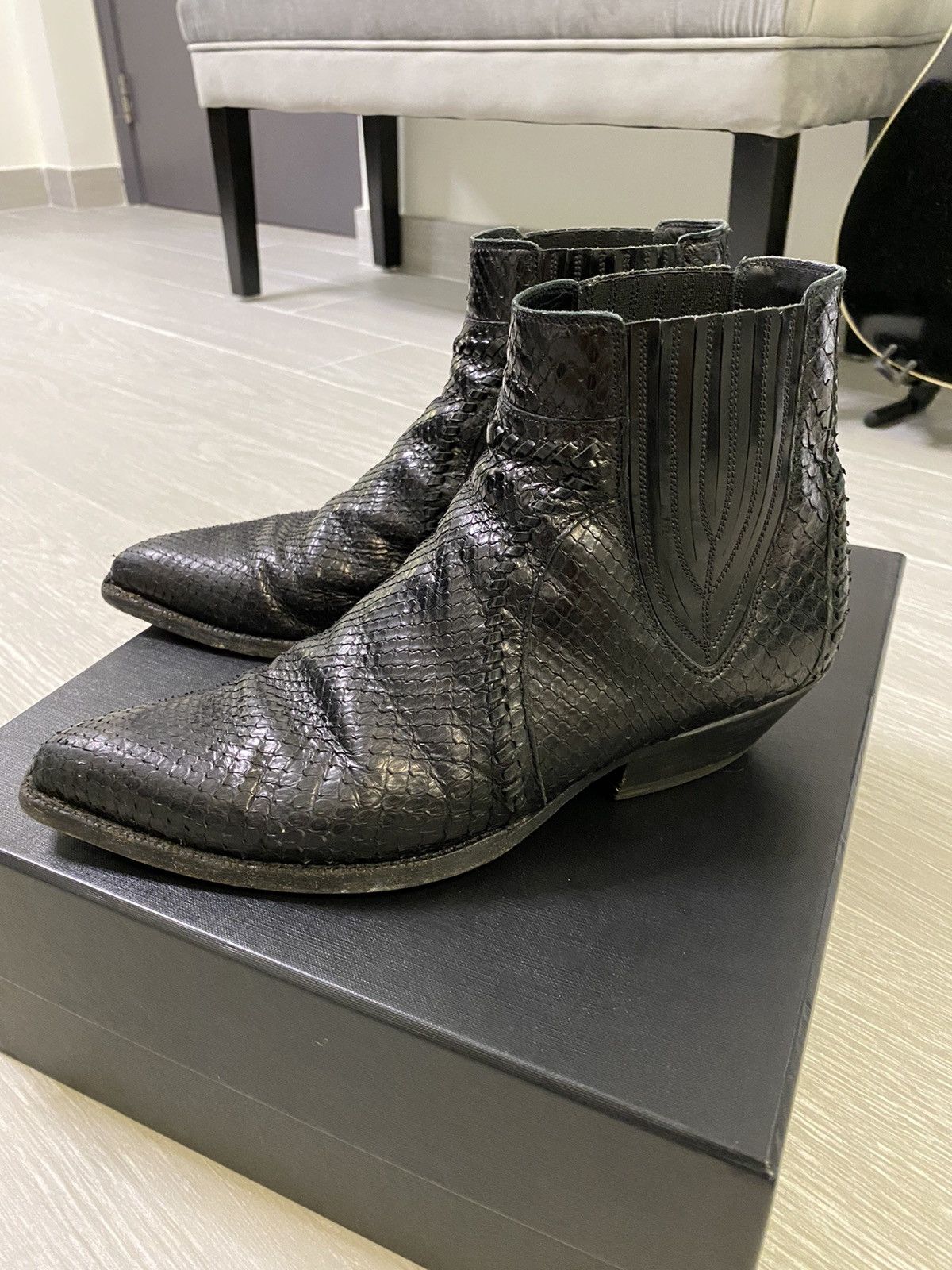 santiag python