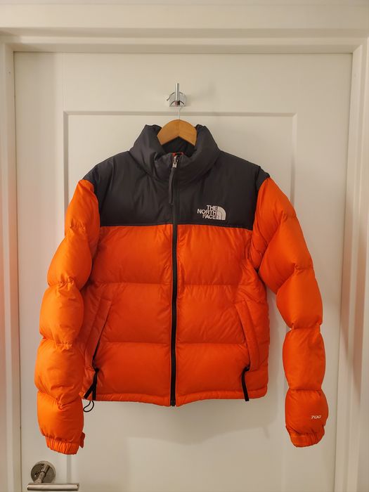 The north face 1996 on sale retro nuptse jacket persian orange