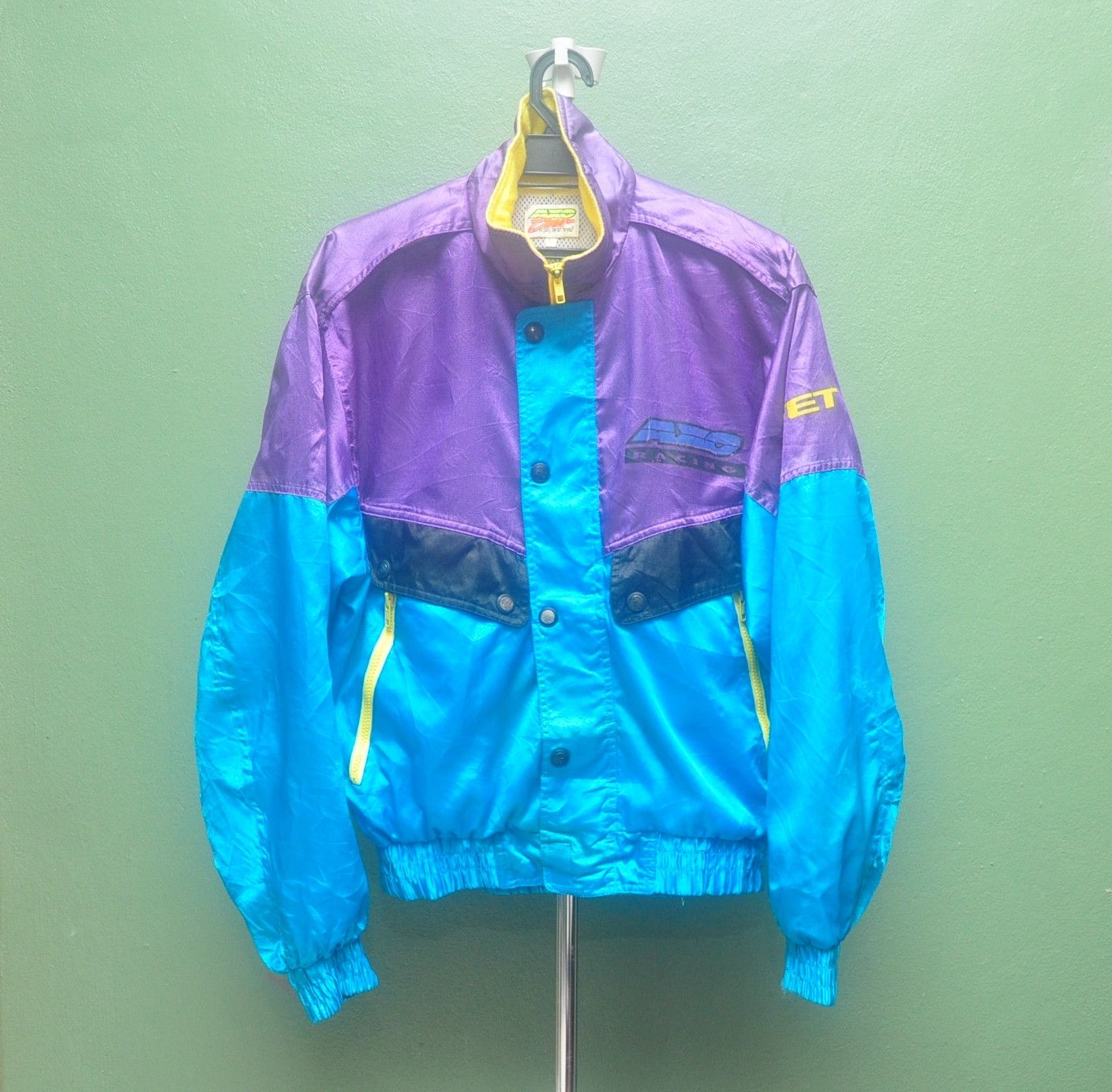 Japanese Brand Vintage Axo Sport International Multicolour Jacket Size US L / EU 52-54 / 3 - 1 Thumbnail