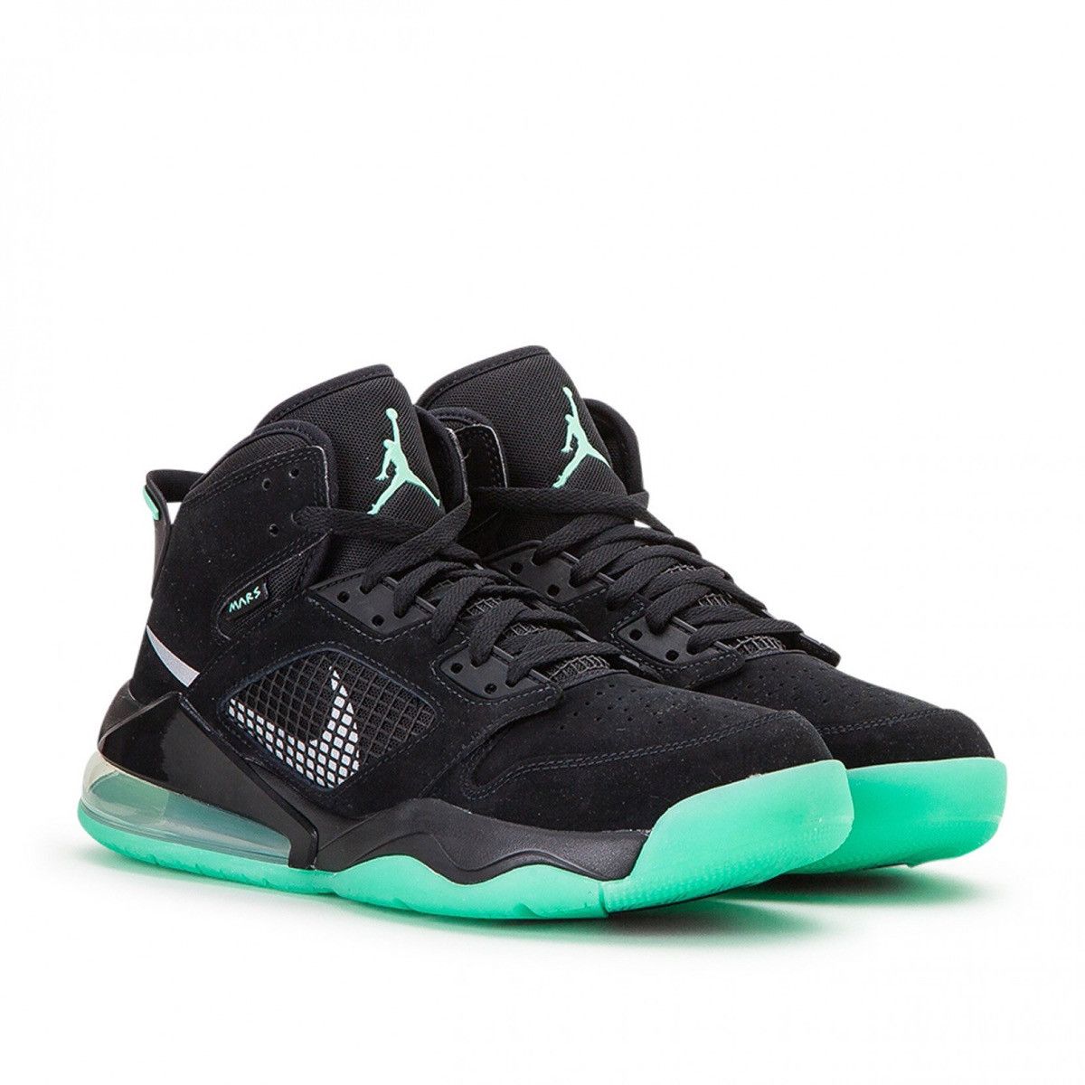 Jordan mars 2024 green glow