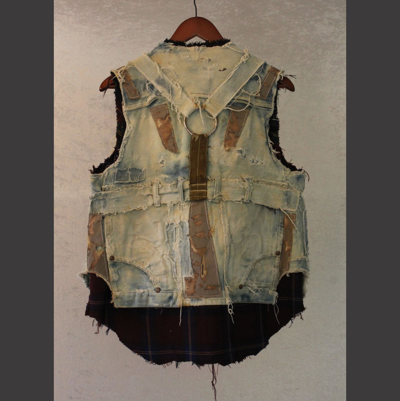 Designer × Handmade “Distressed Armor” Denim Vest Size US L / EU 52-54 / 3 - 2 Thumbnail