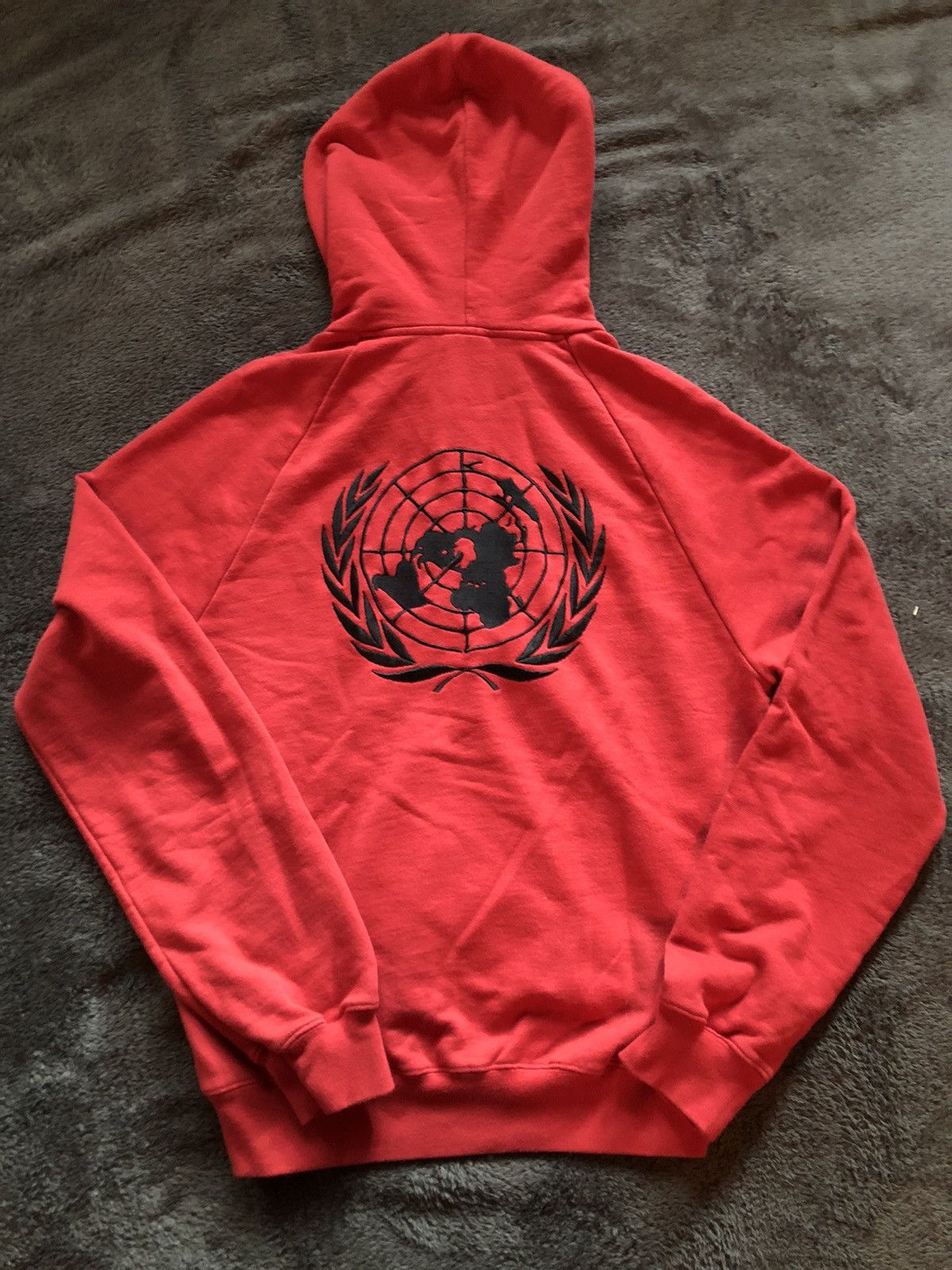 トップス vetements freehugs hoodie VETEMENTS White 'Free Hugs' Hoodie Vetements