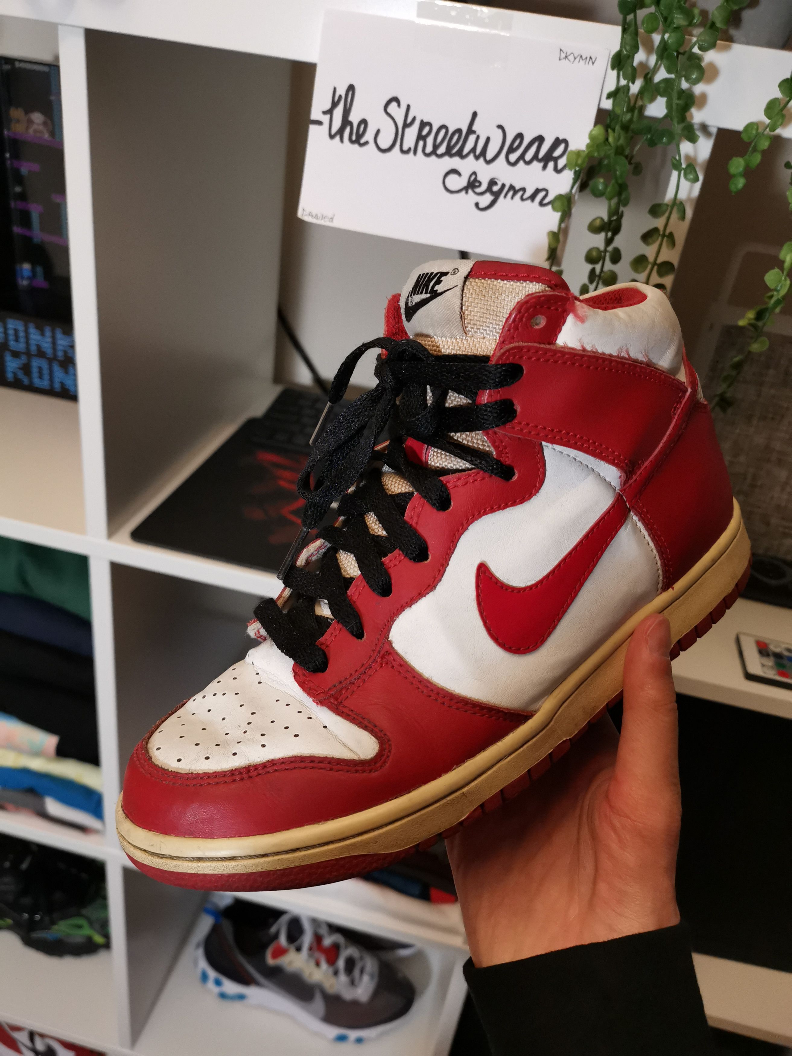 dunk high red and white