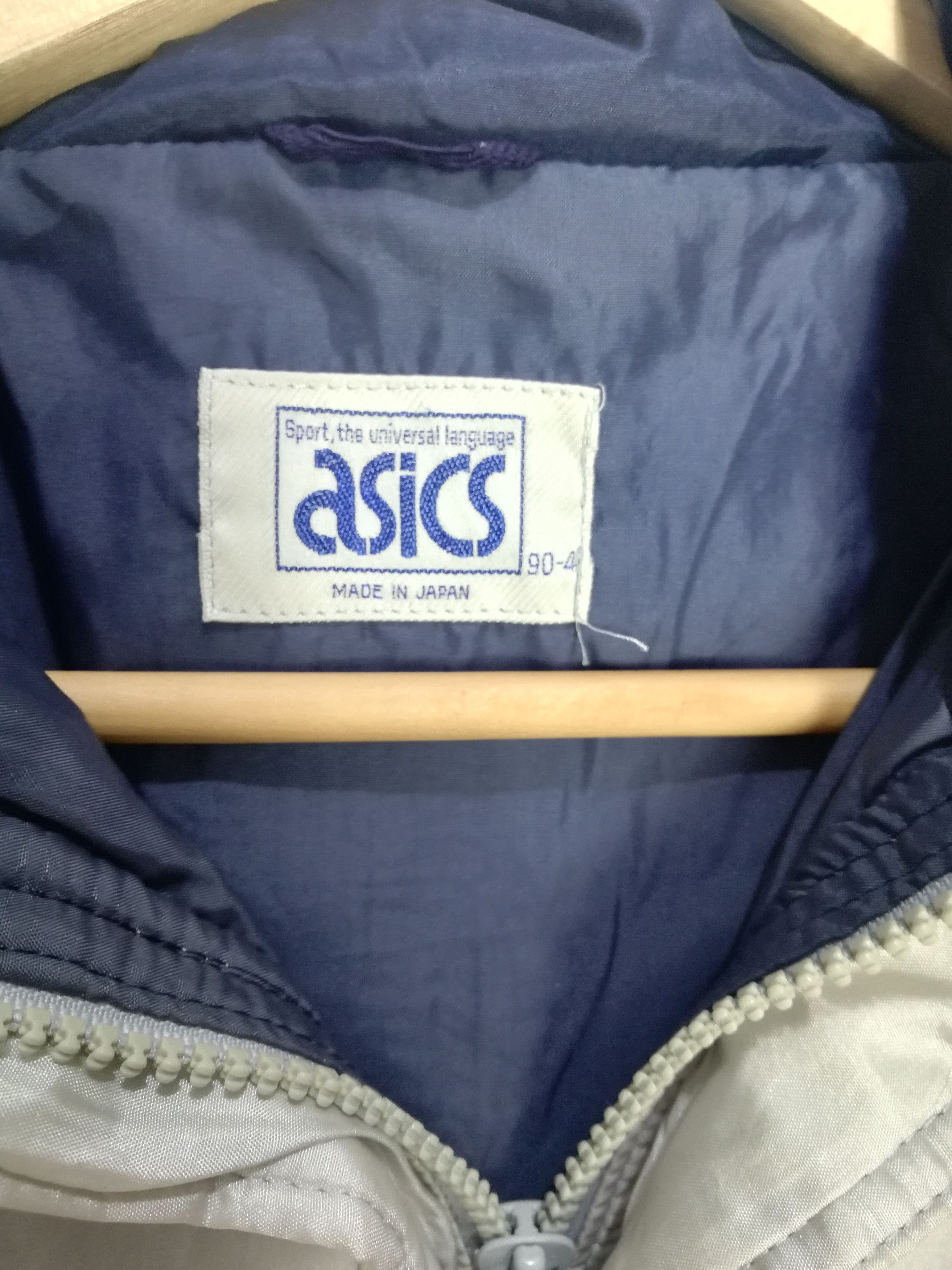 Asics vintage asics jacket with hoodie made in japan Size US M / EU 48-50 / 2 - 6 Thumbnail