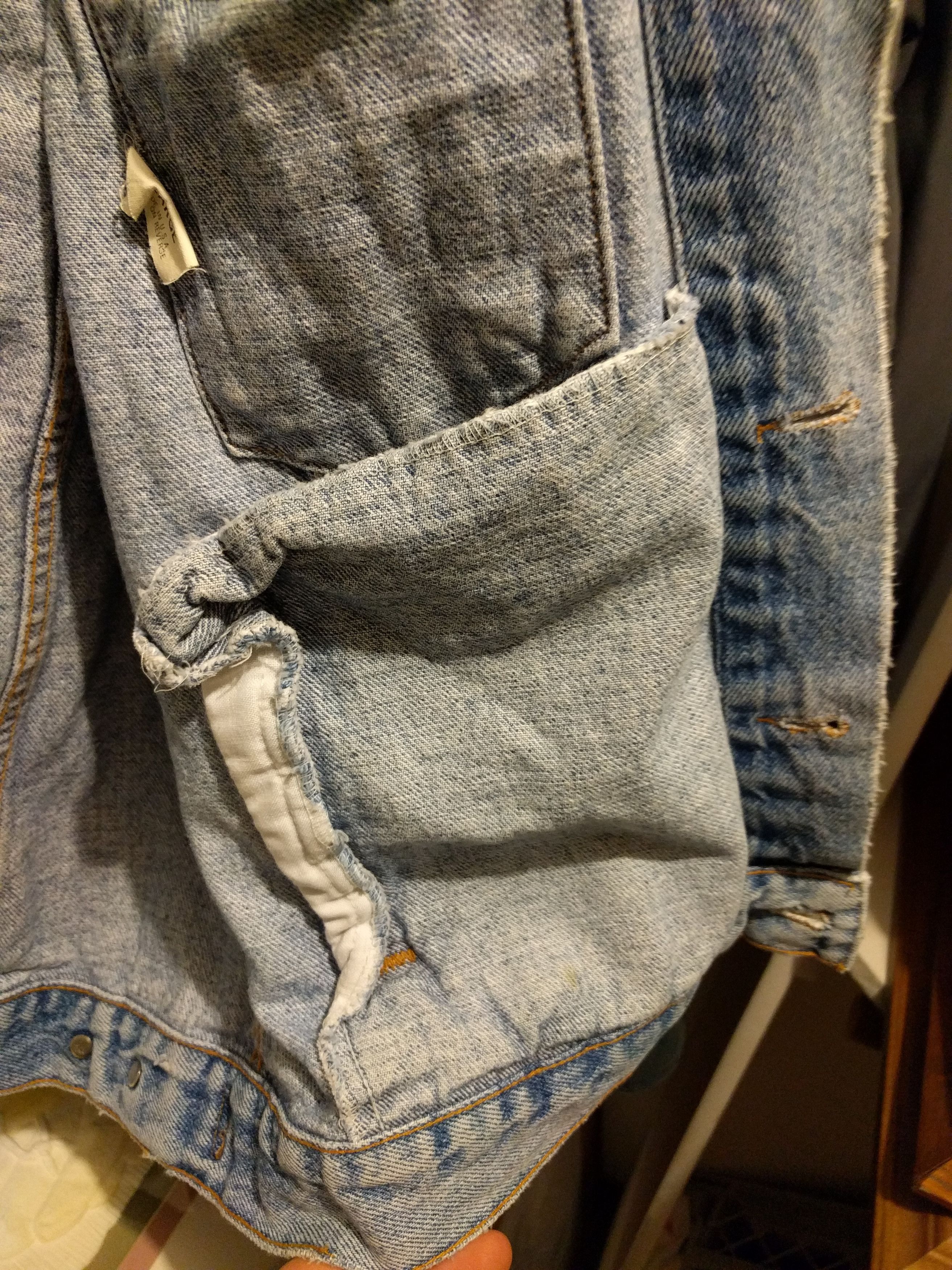 Levi's Vintage Denim Jean Jacket big E red tab Size US L / EU 52-54 / 3 - 6 Thumbnail