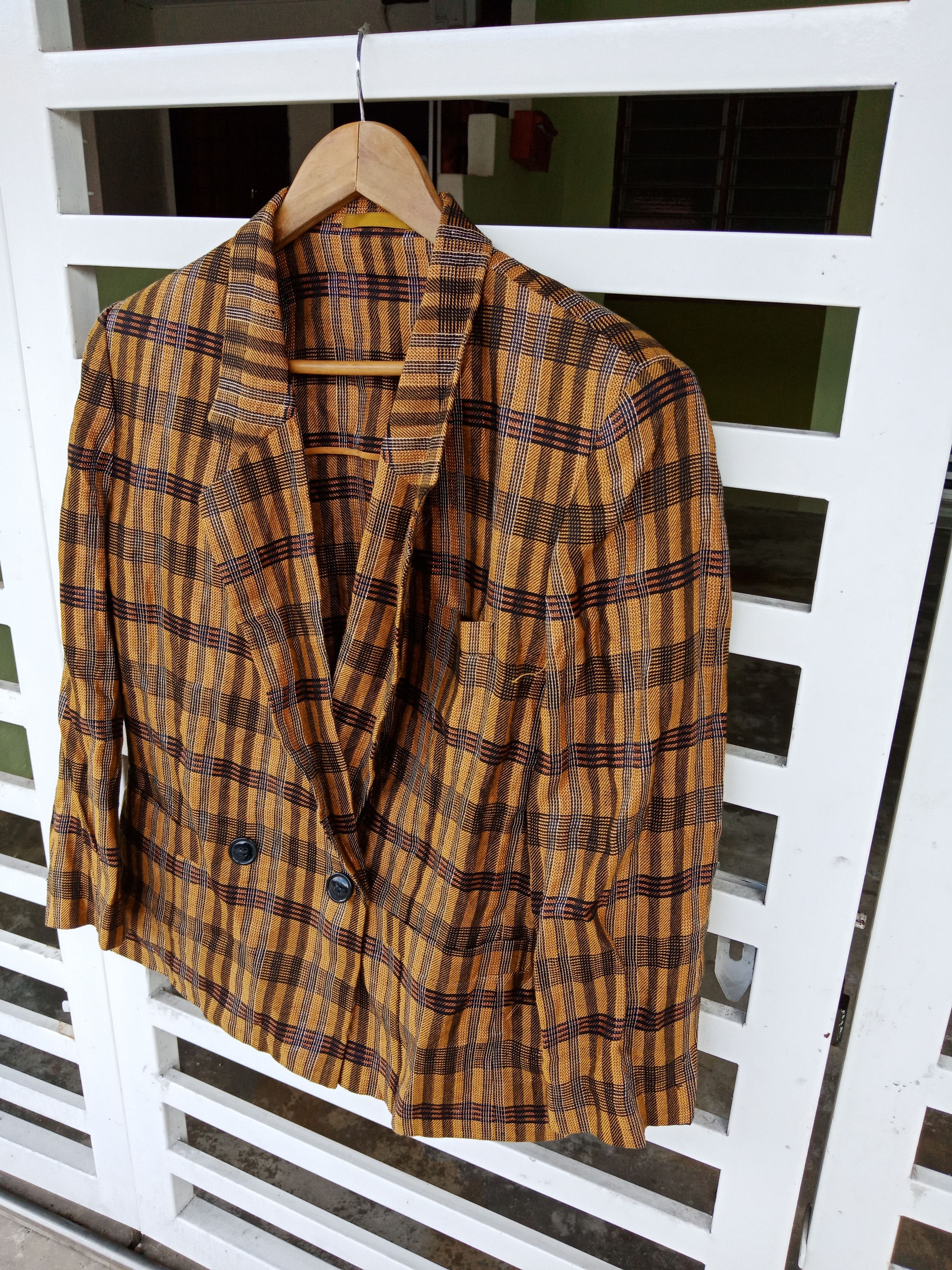 Burberry Burberrys Golden Yellow Plaid Checker Light Coat Size US M / EU 48-50 / 2 - 4 Thumbnail