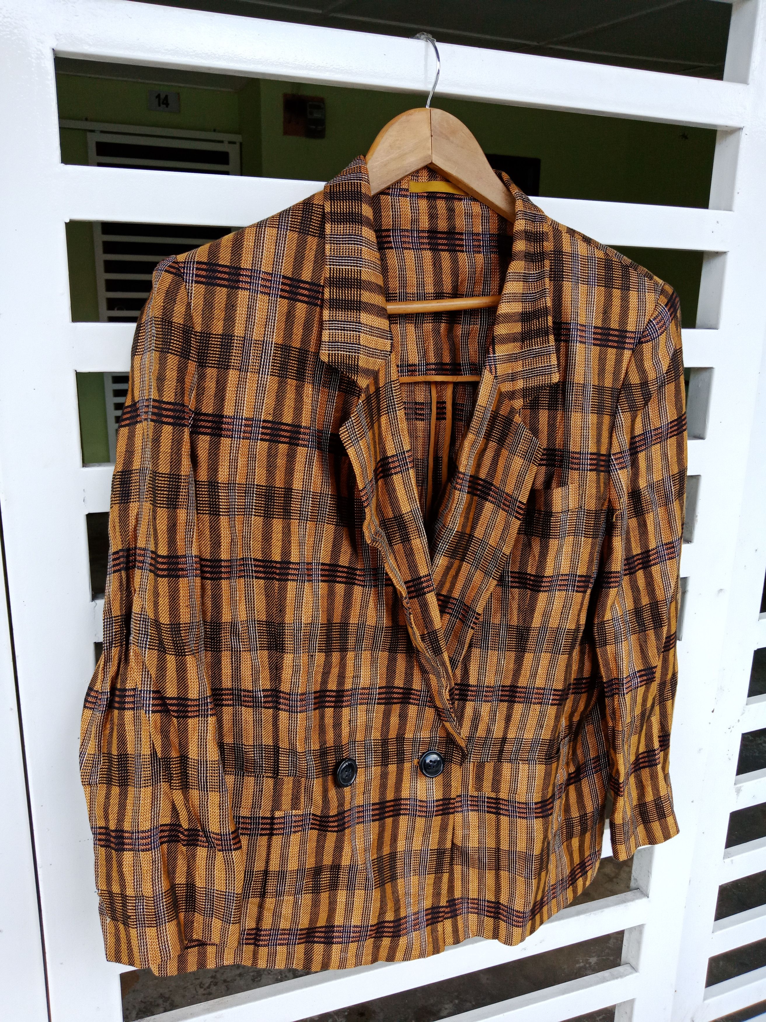 Burberry Burberrys Golden Yellow Plaid Checker Light Coat Size US M / EU 48-50 / 2 - 5 Thumbnail