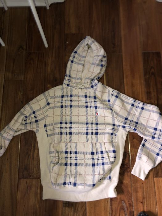 Champion uo exclusive plaid logo hoodie sweatshirt best sale