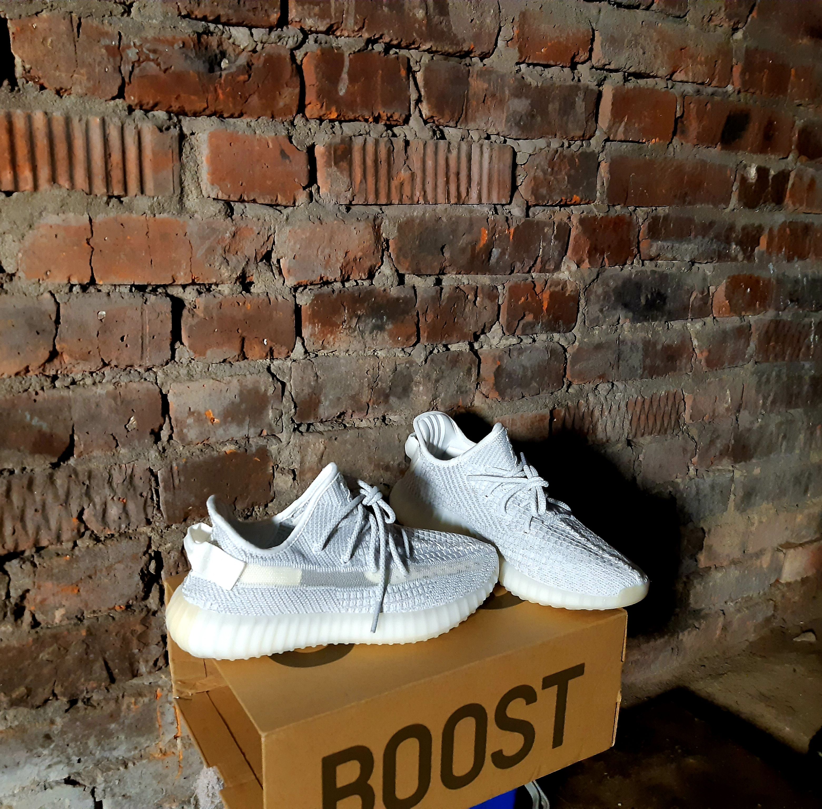Adidas Kanye West yeezy boost 350 v2 *3M reflective* Size US 8 / EU 41 - 4 Preview