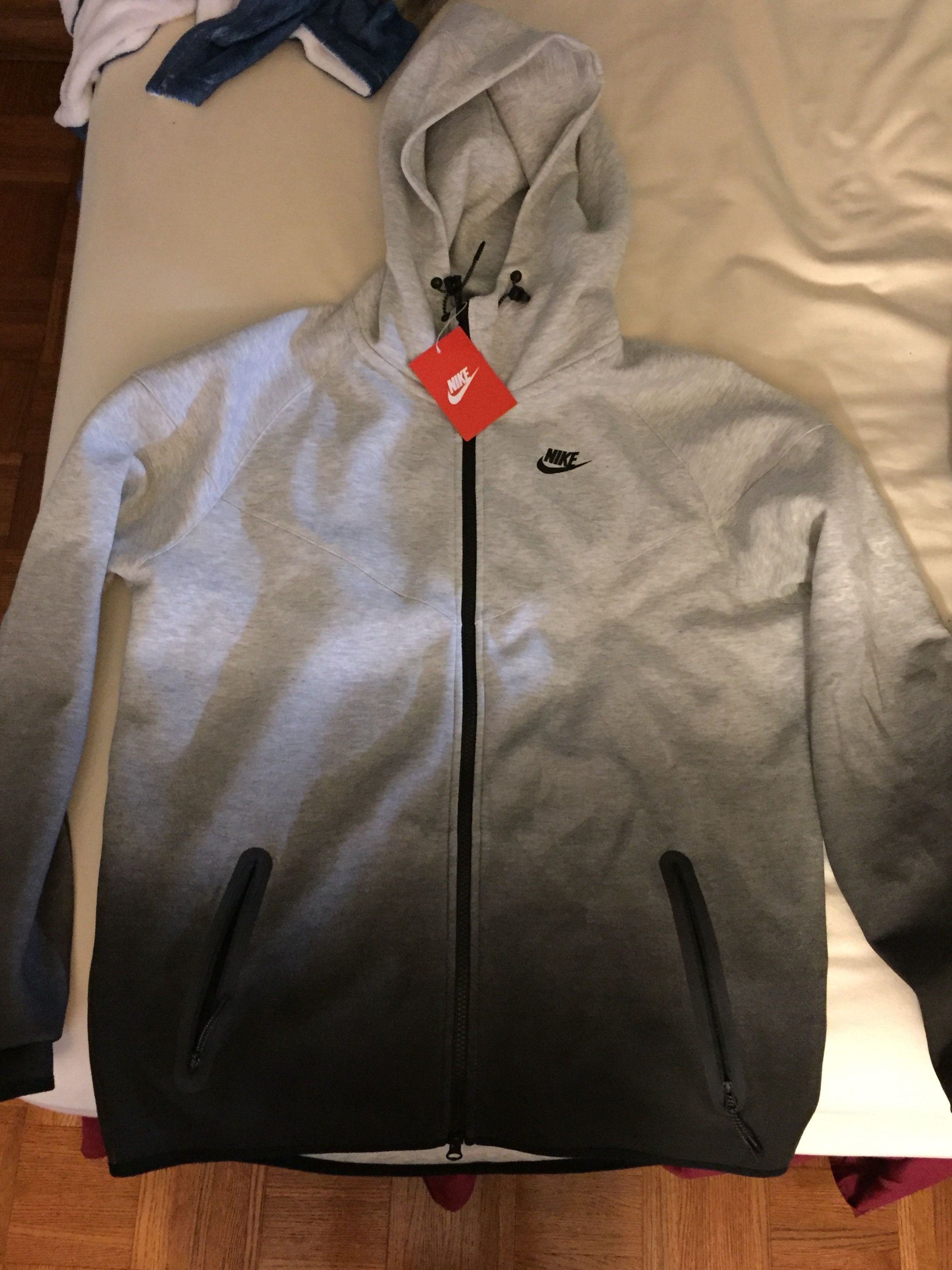 Nike tech outlet fleece fade windrunner