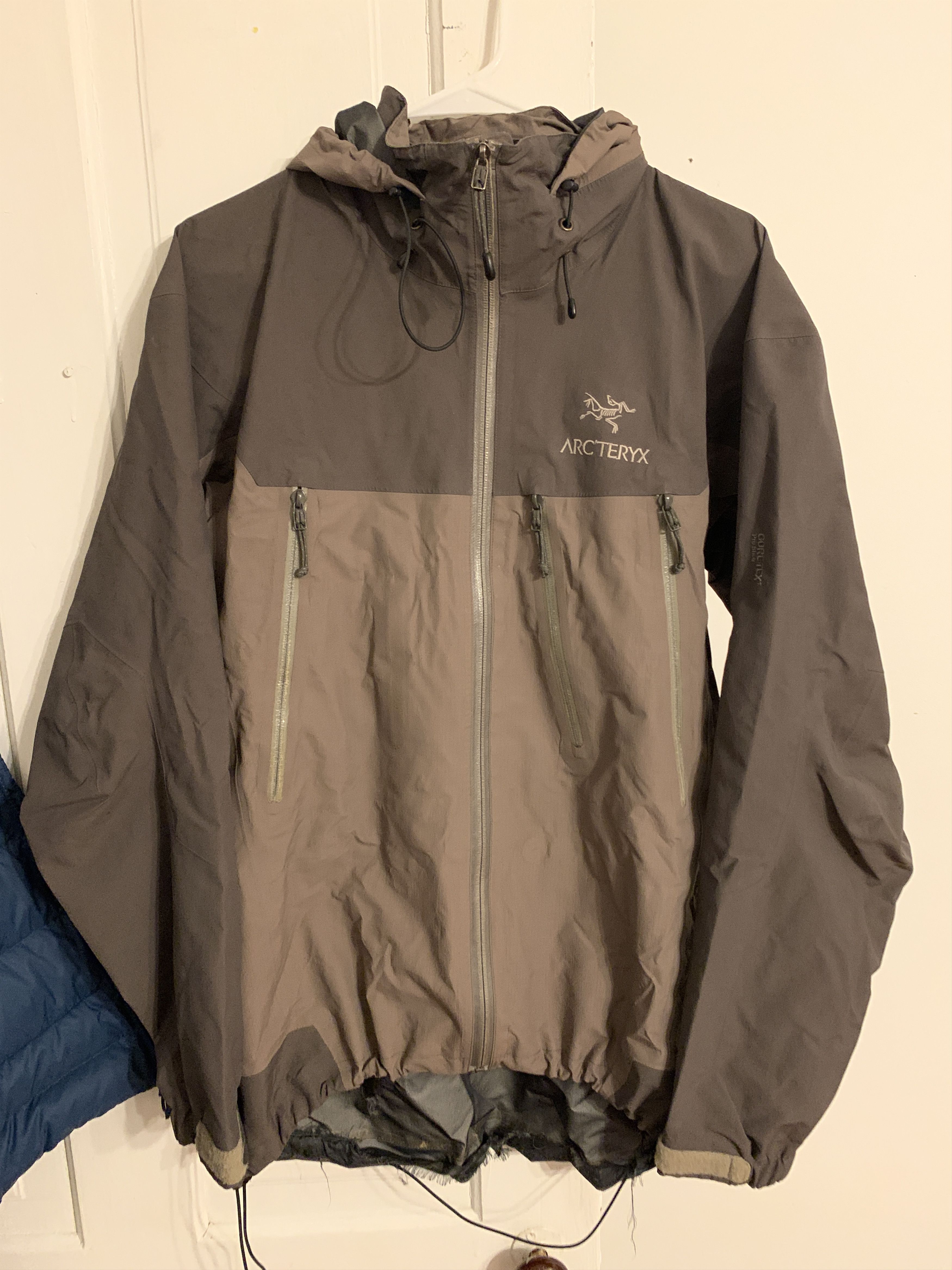 Arc'Teryx Arc'teryx Vintage Men's THETA AR JACKET Gore-Tex XCR