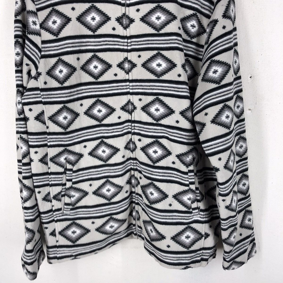 Japanese Brand Topvalu fleece native design made in japan Size US L / EU 52-54 / 3 - 4 Thumbnail