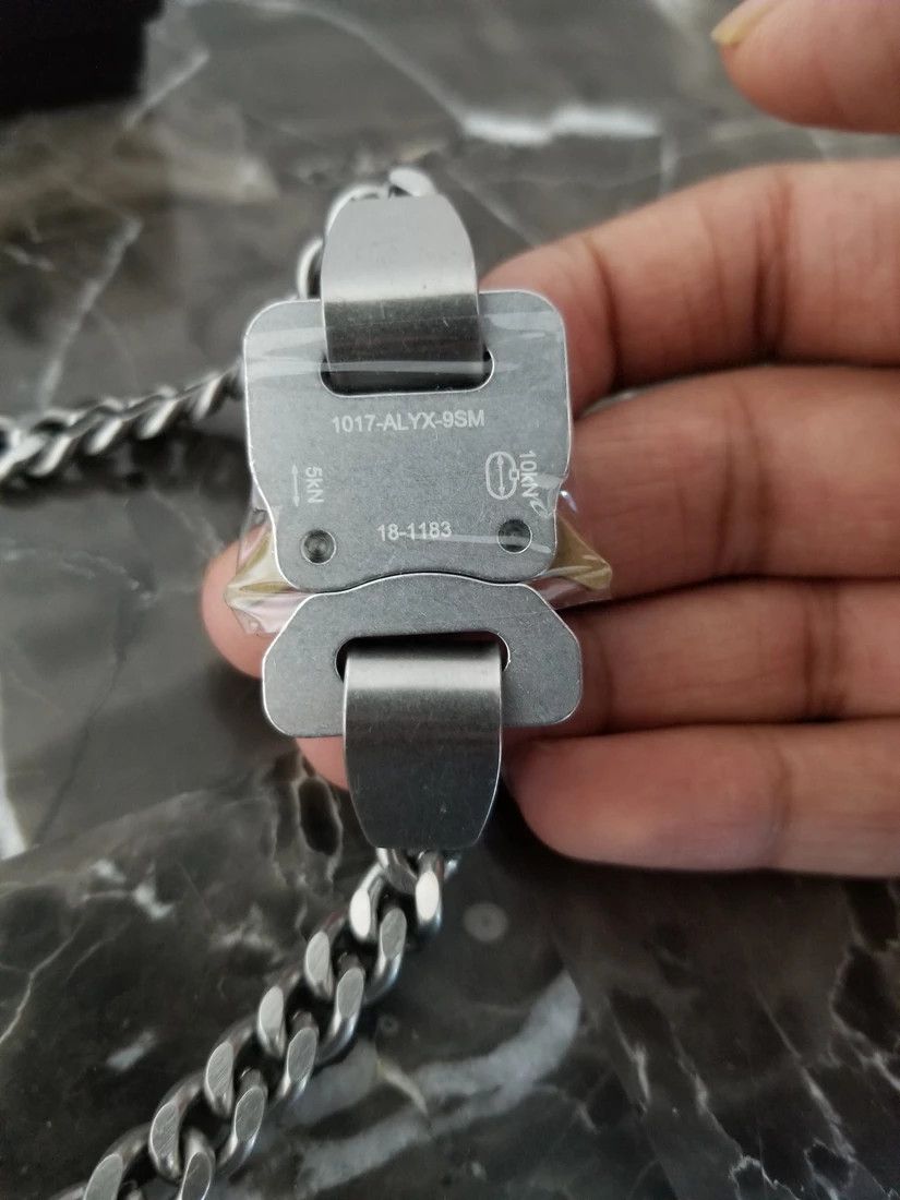 Alyx × Nike 1017 Alyx 9SM Silver Hero Chain Nike | Grailed