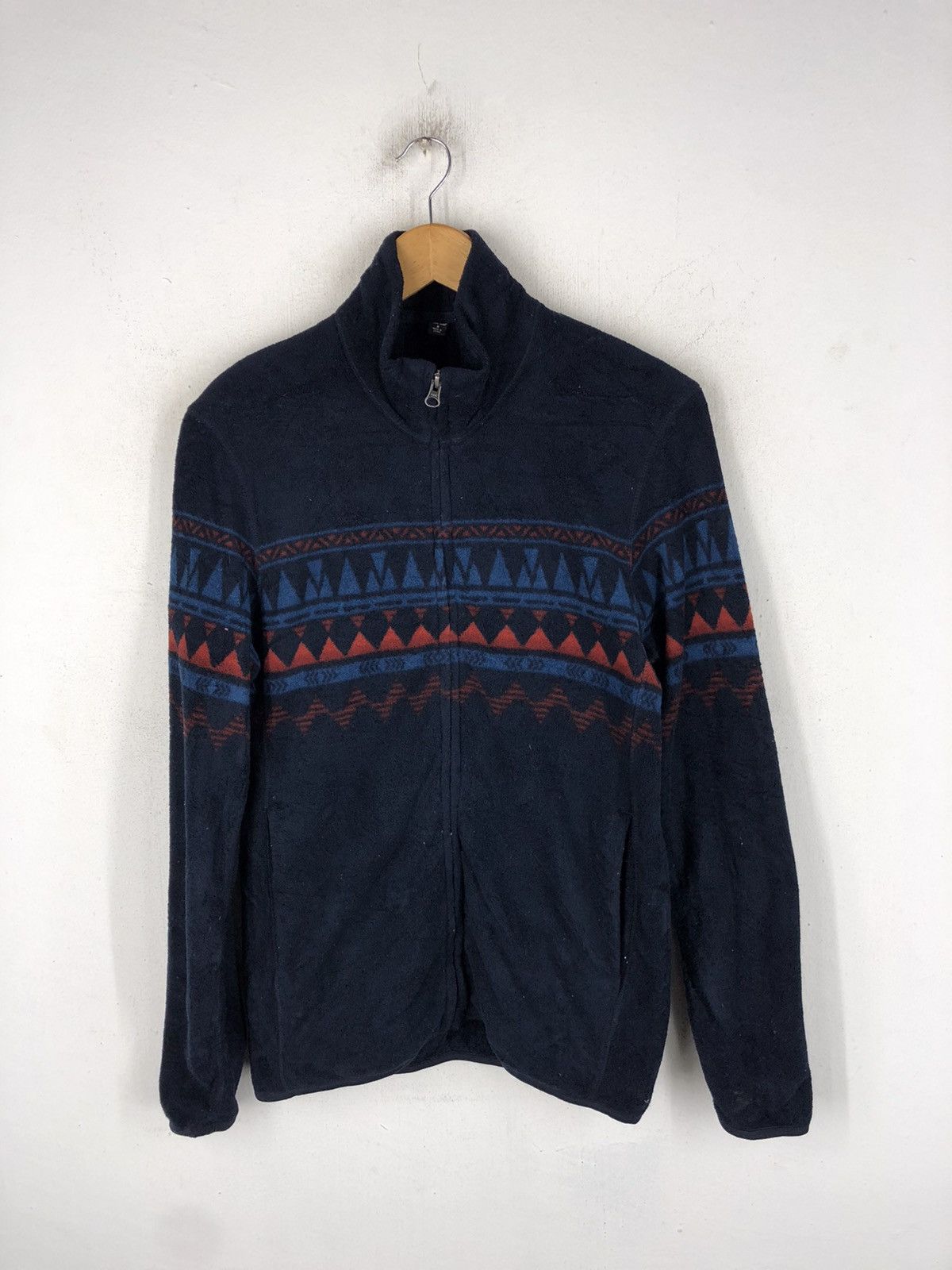 Uniqlo fleece native design